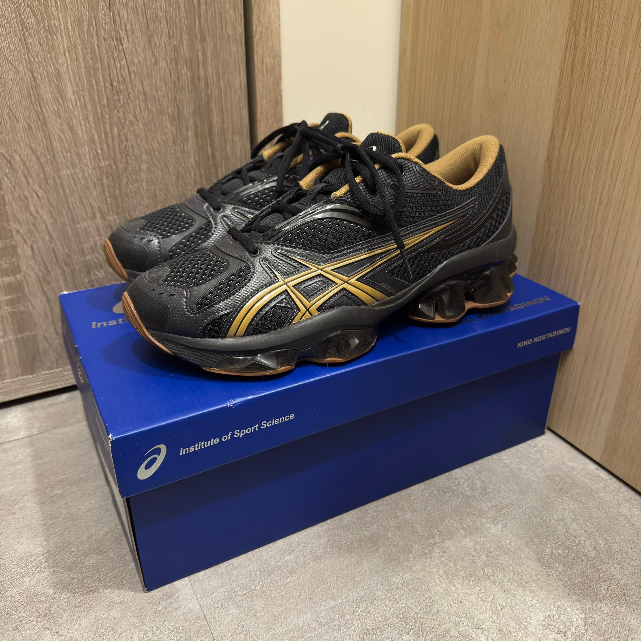 目的】：出售【商品名稱】：Asics x Kiko Kostadinov gel-quantum 