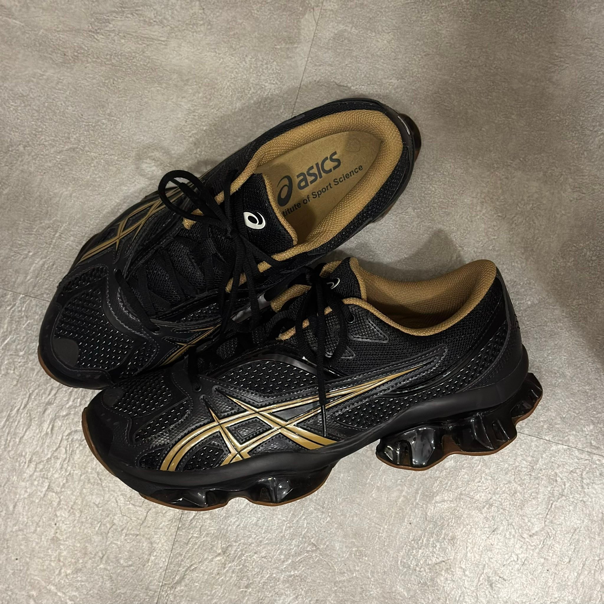 目的】：出售【商品名稱】：Asics x Kiko Kostadinov gel-quantum 