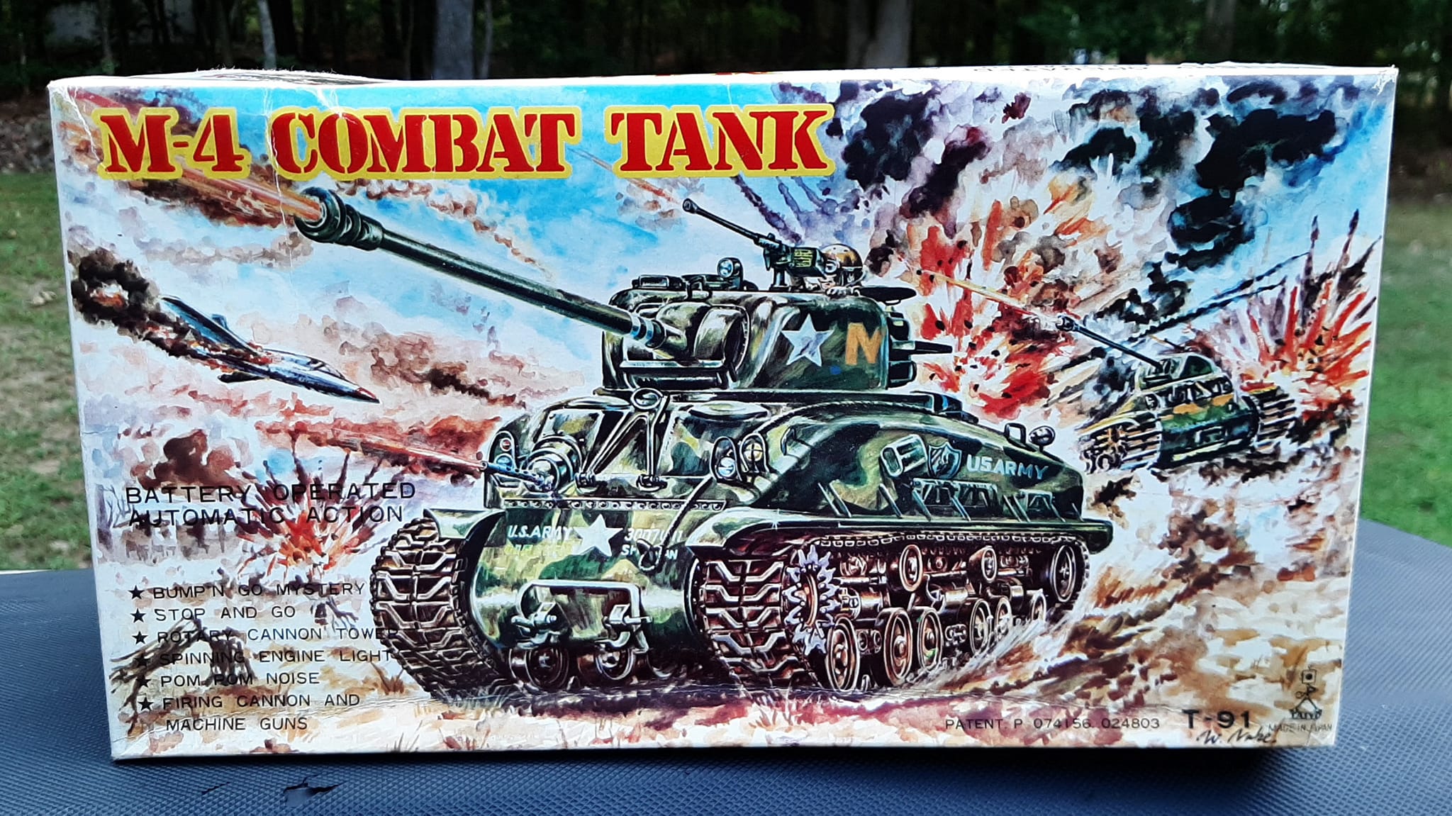 A vintage Taiyo MK4 Sherman tinplate tank, a collectible toy from
