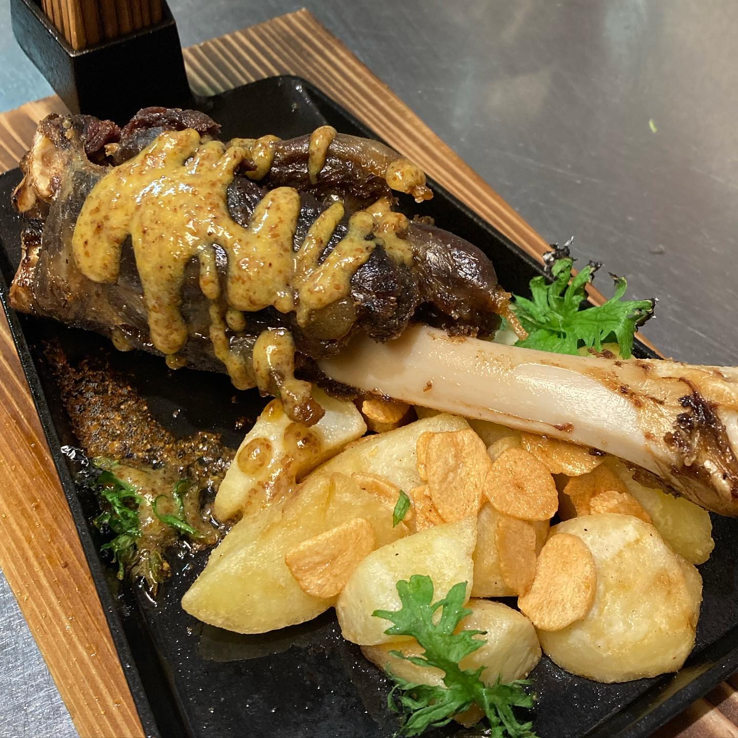 Osteria INOME - 猪スネ肉のロースト！ ガッツリ系肉🍖料理！ #inome #猪肉酒場inome #ジビエスタンドinome # ...