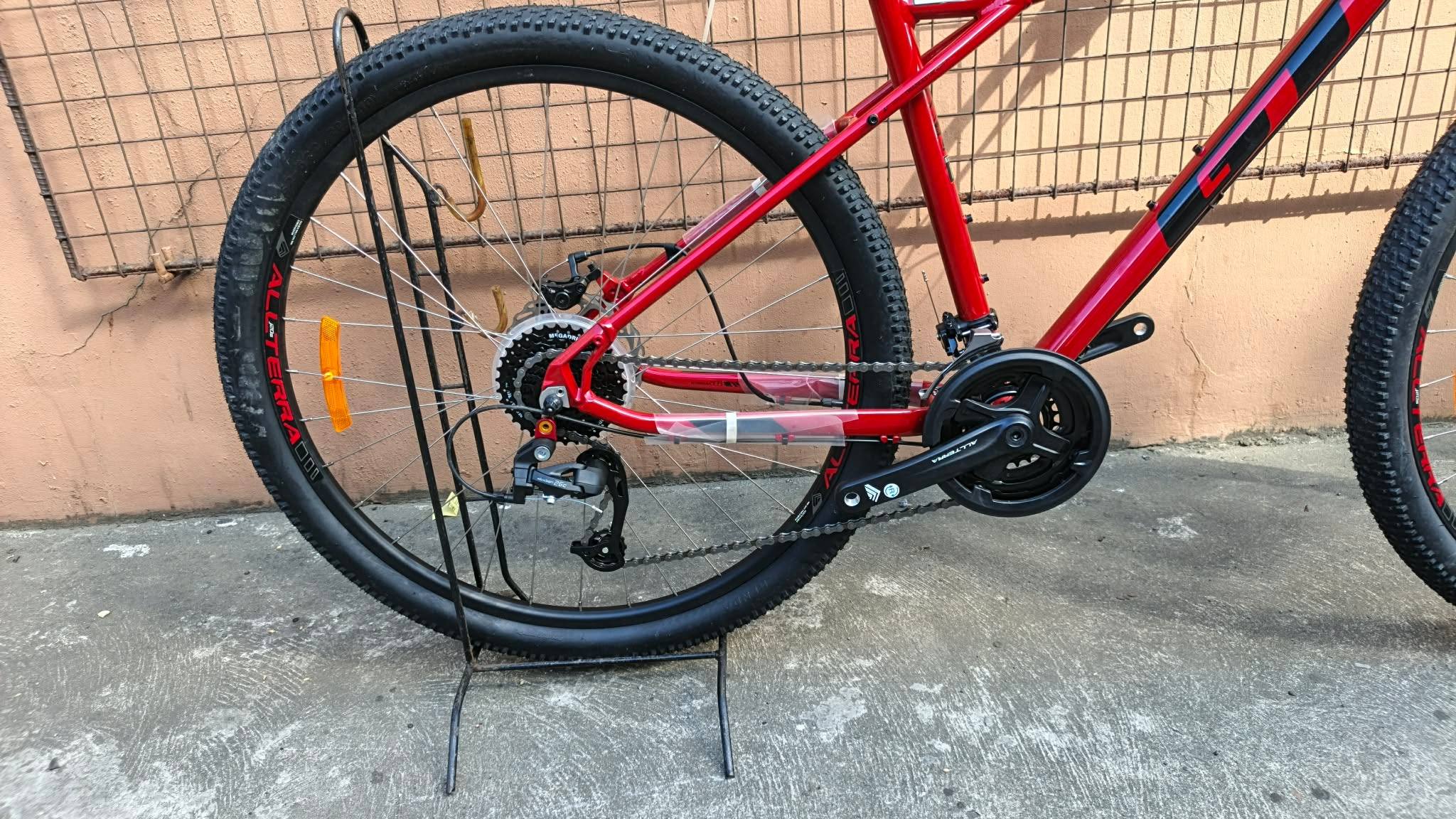 GT AGGRESSOR SPORT 27.5/29er MEGA SALE PRICE: 10,000 SALE PRICE 