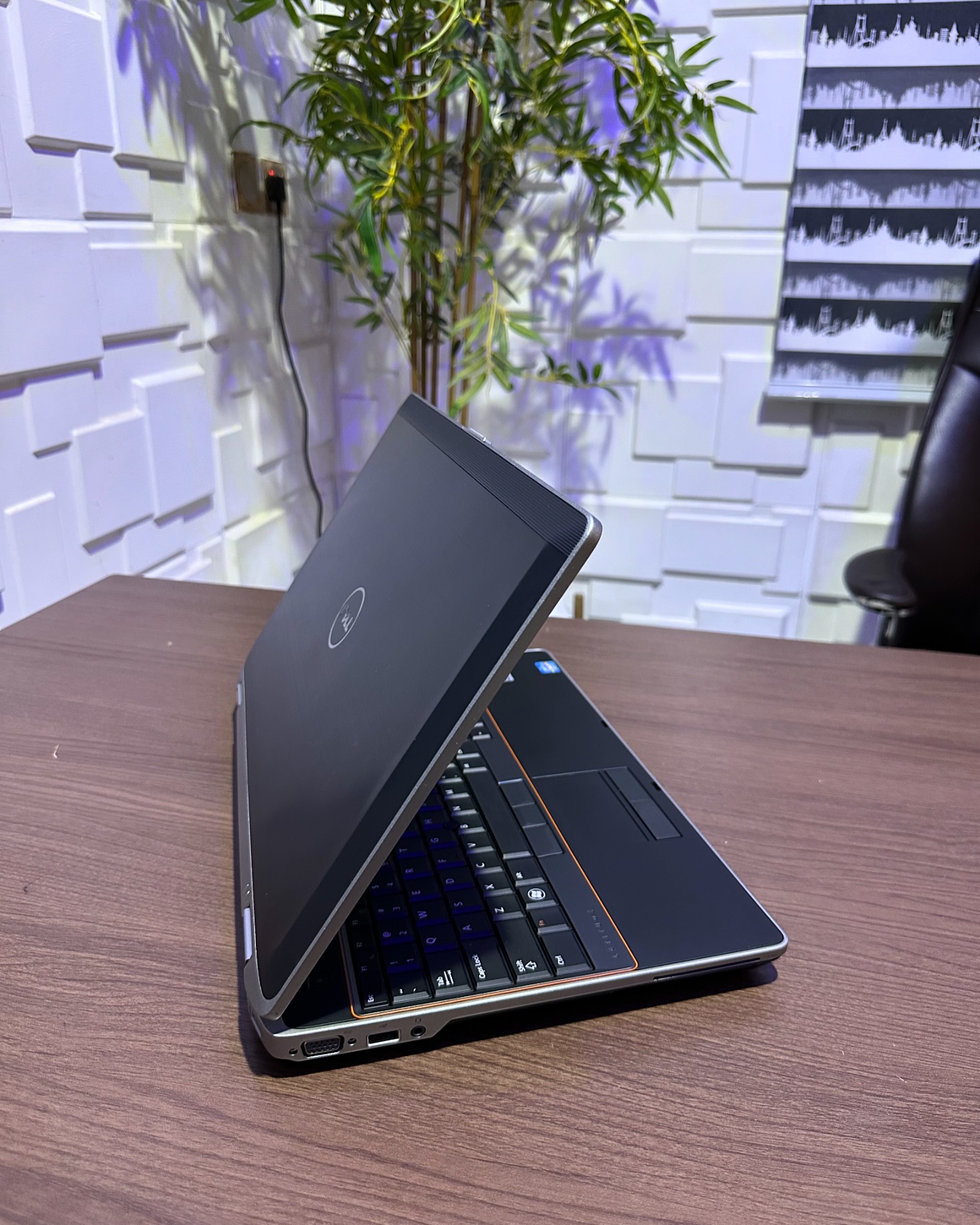 🔥 Pre-order deal! Dell Precision 5570 - 12th Gen. Intel Core i7