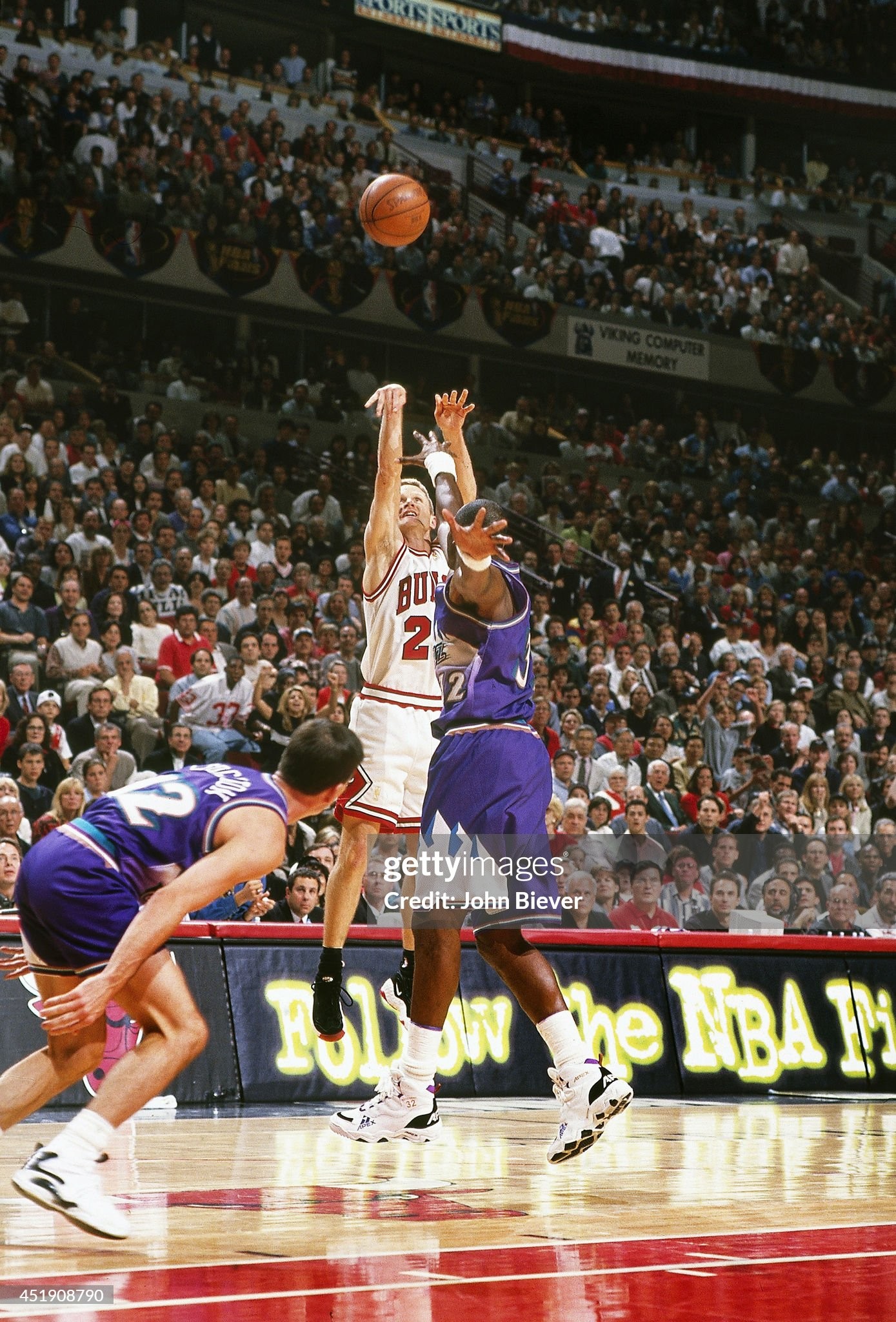 Chicago Bulls Fans | Nba 1996/1997 Game 6 of Final United Center IL ...