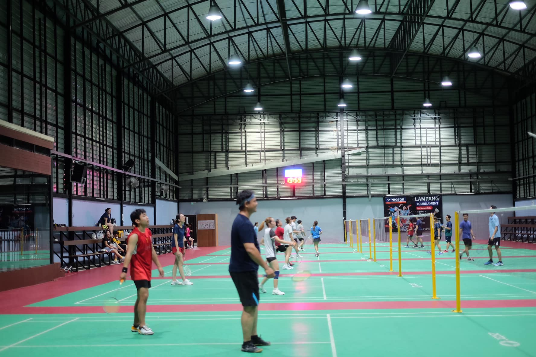 สนามแบดมินตัน... - สนามแบดมินตันGoodview Complex ลำปาง | Facebook