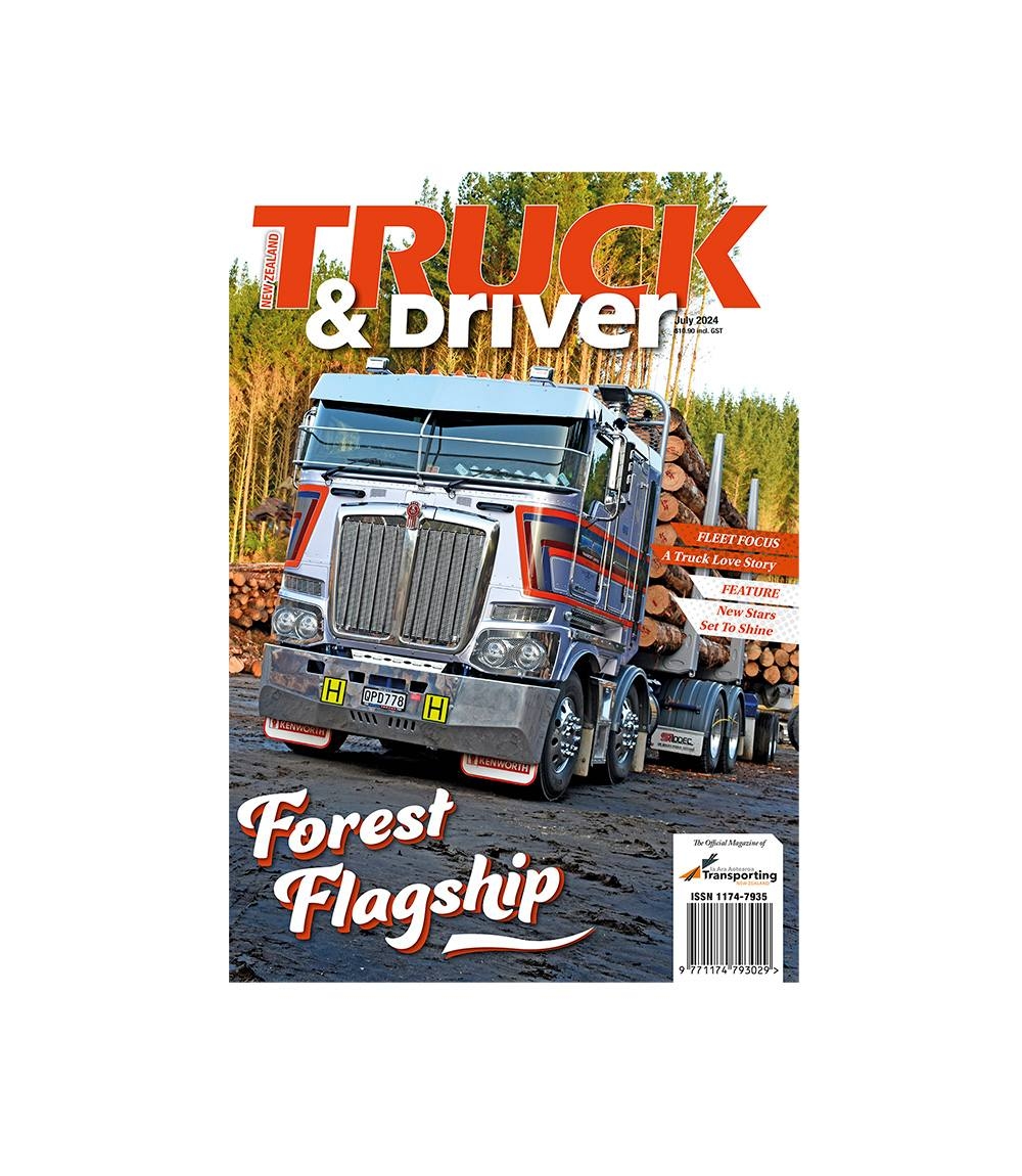 All happy at Hug A Rig... Southland... - NZ Truck & Driver