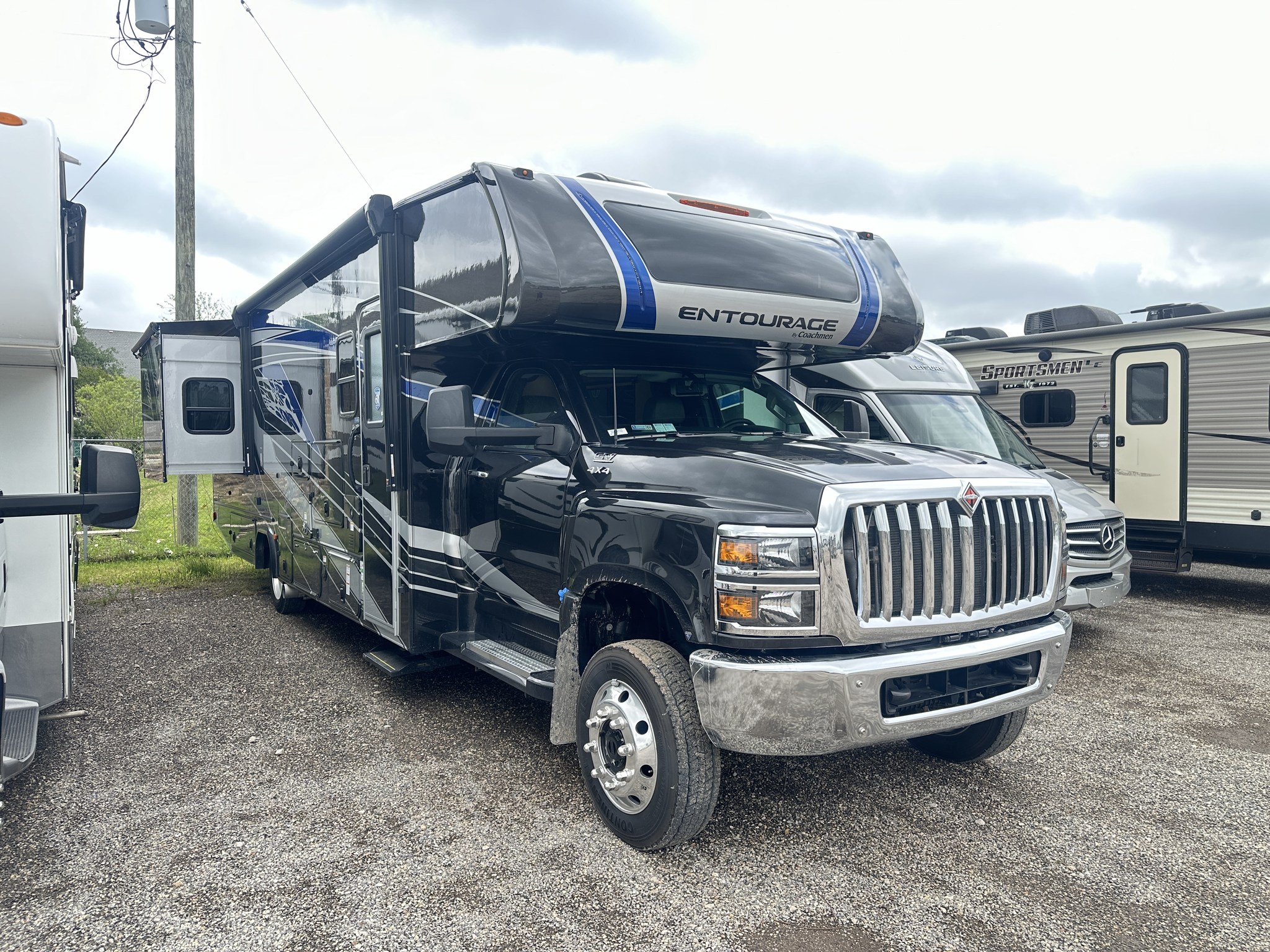 Texas Rv Outlet - Texas Rv Outlet added a new photo.