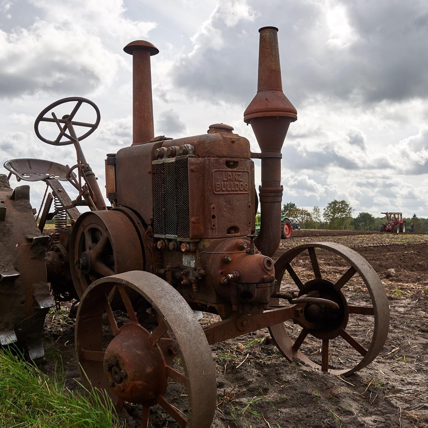 Kippertreffen Heiligenrode. Kaelble Raupe im Einsatz. | Oldtimer & Moor ...