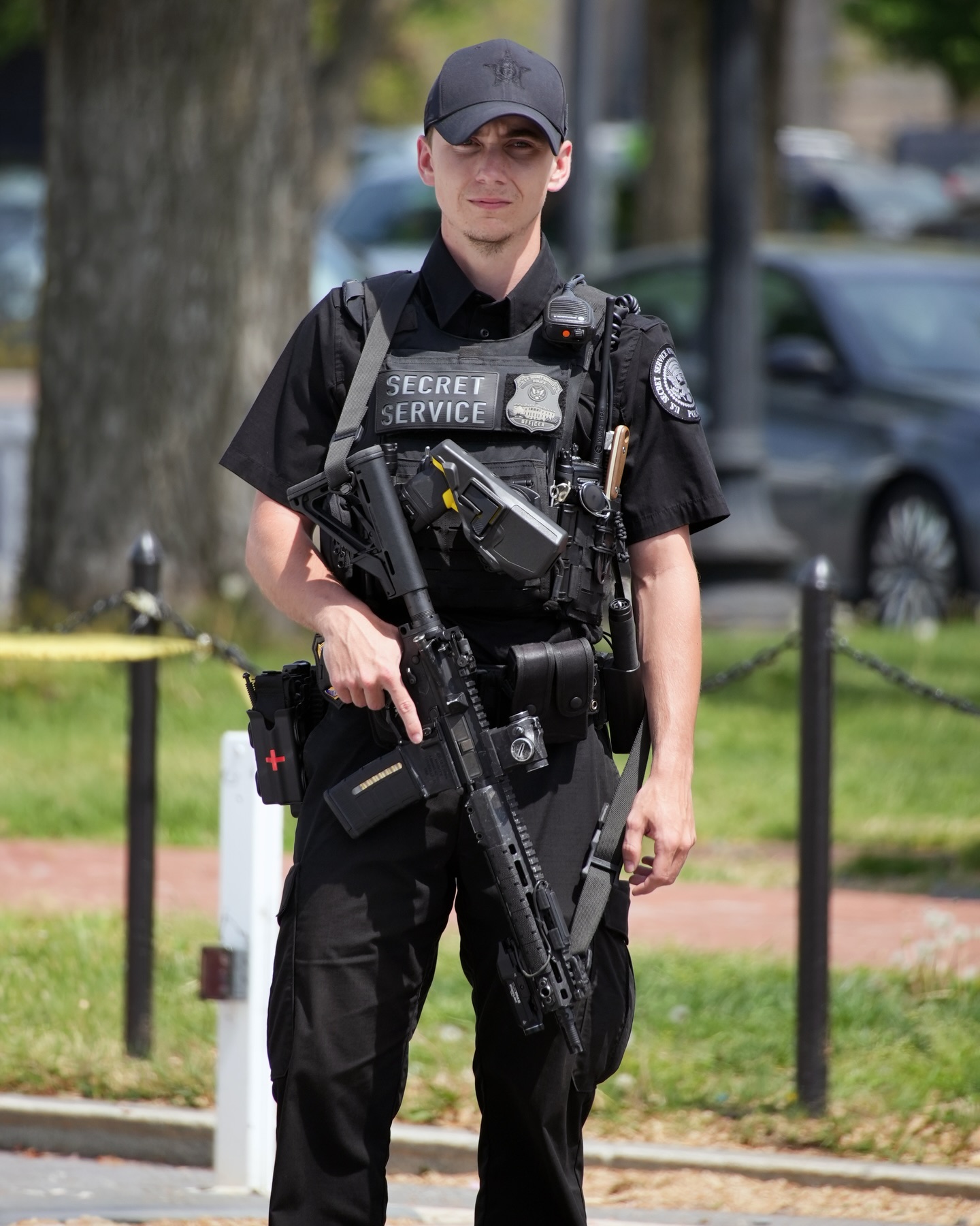 United States Secret Service Police Officers secure a perimeter