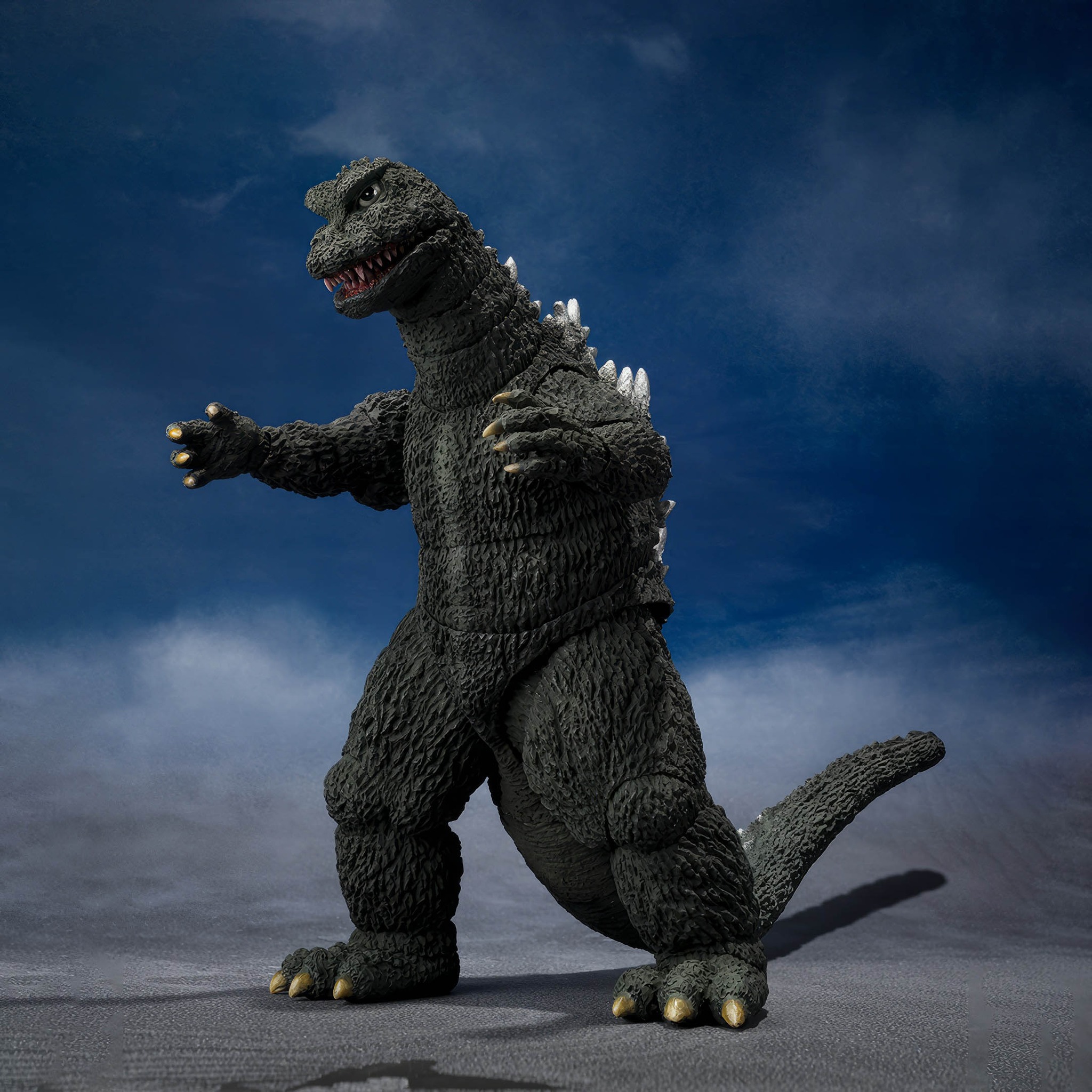 New Godzilla 1972 figure from Monsterarts