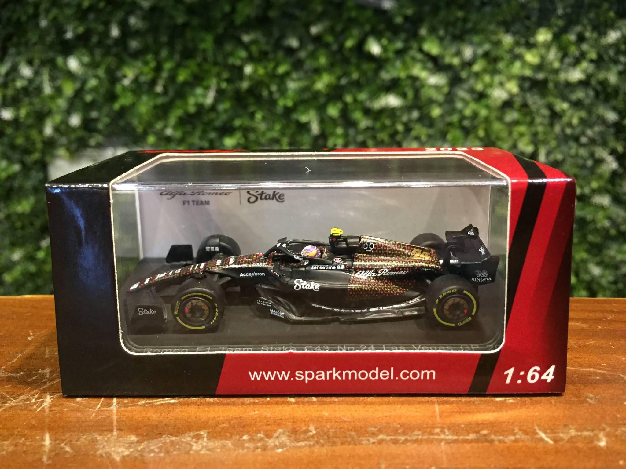 Spark 新到貨New arrivals! 1/64 Alfa Romeo C43 Valtteri Bottas Las