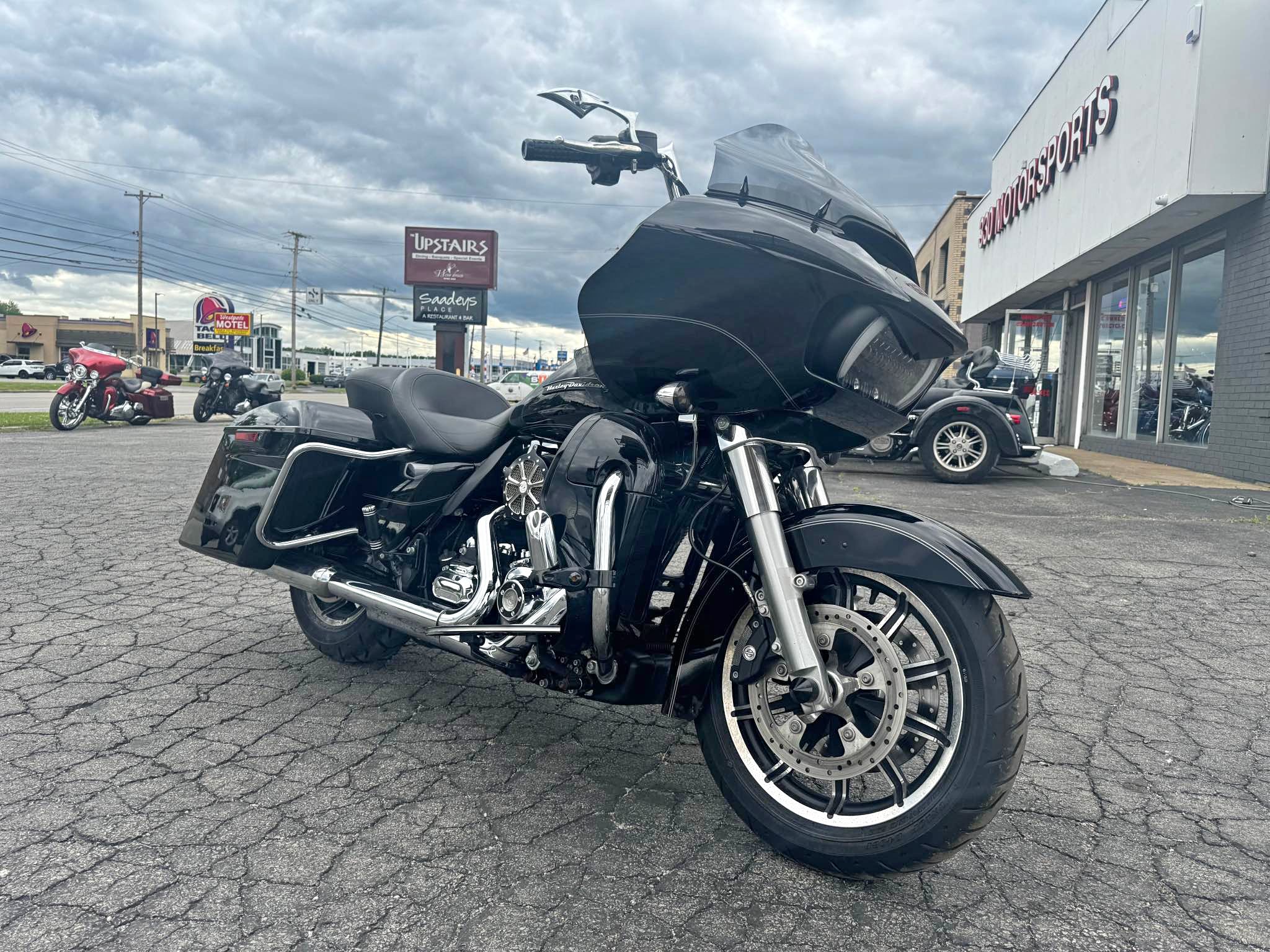 2016 Harley-Davidson Road Glide - Motorcycles - Youngstown, Ohio