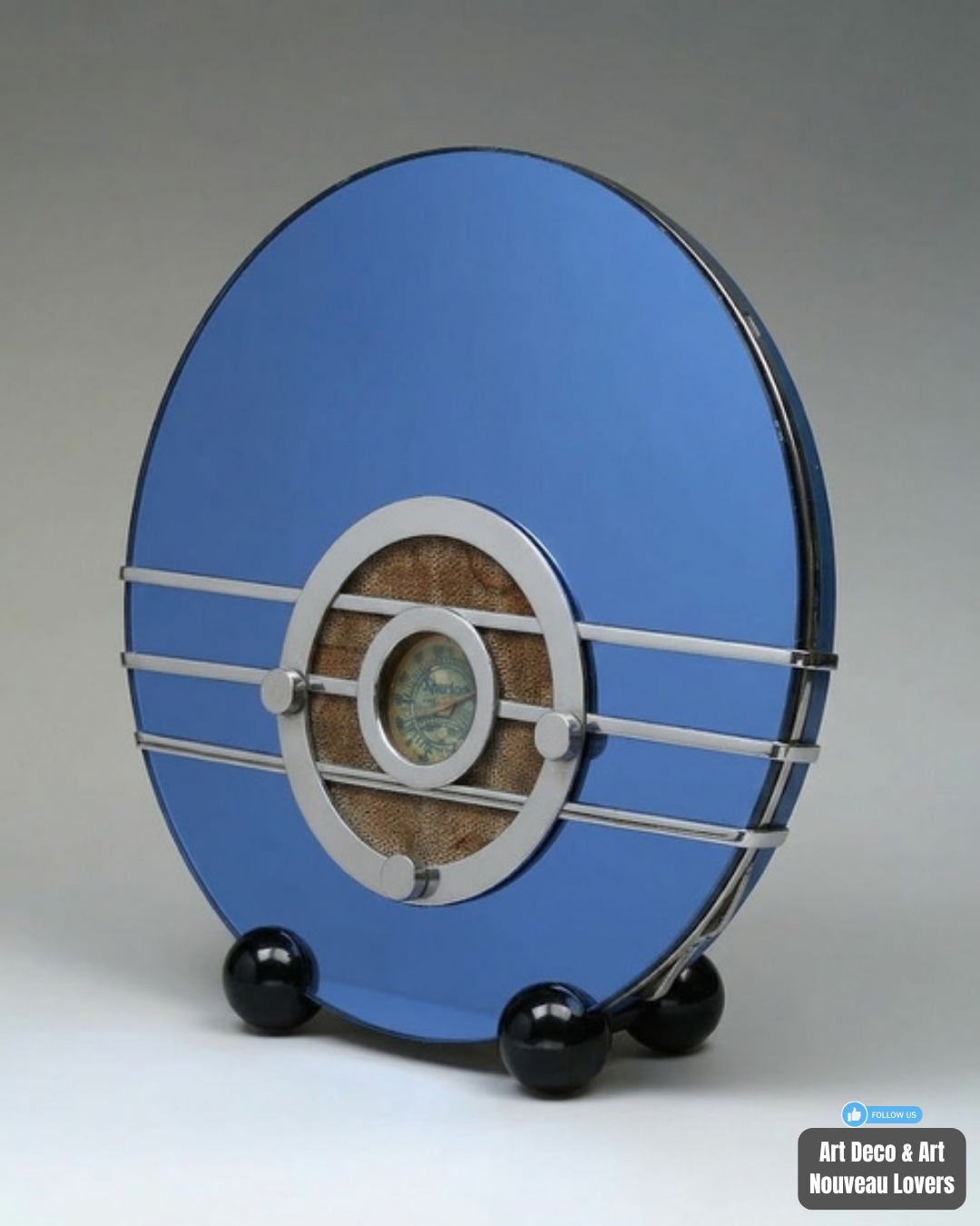 Art Deco radio with 1930s modern design