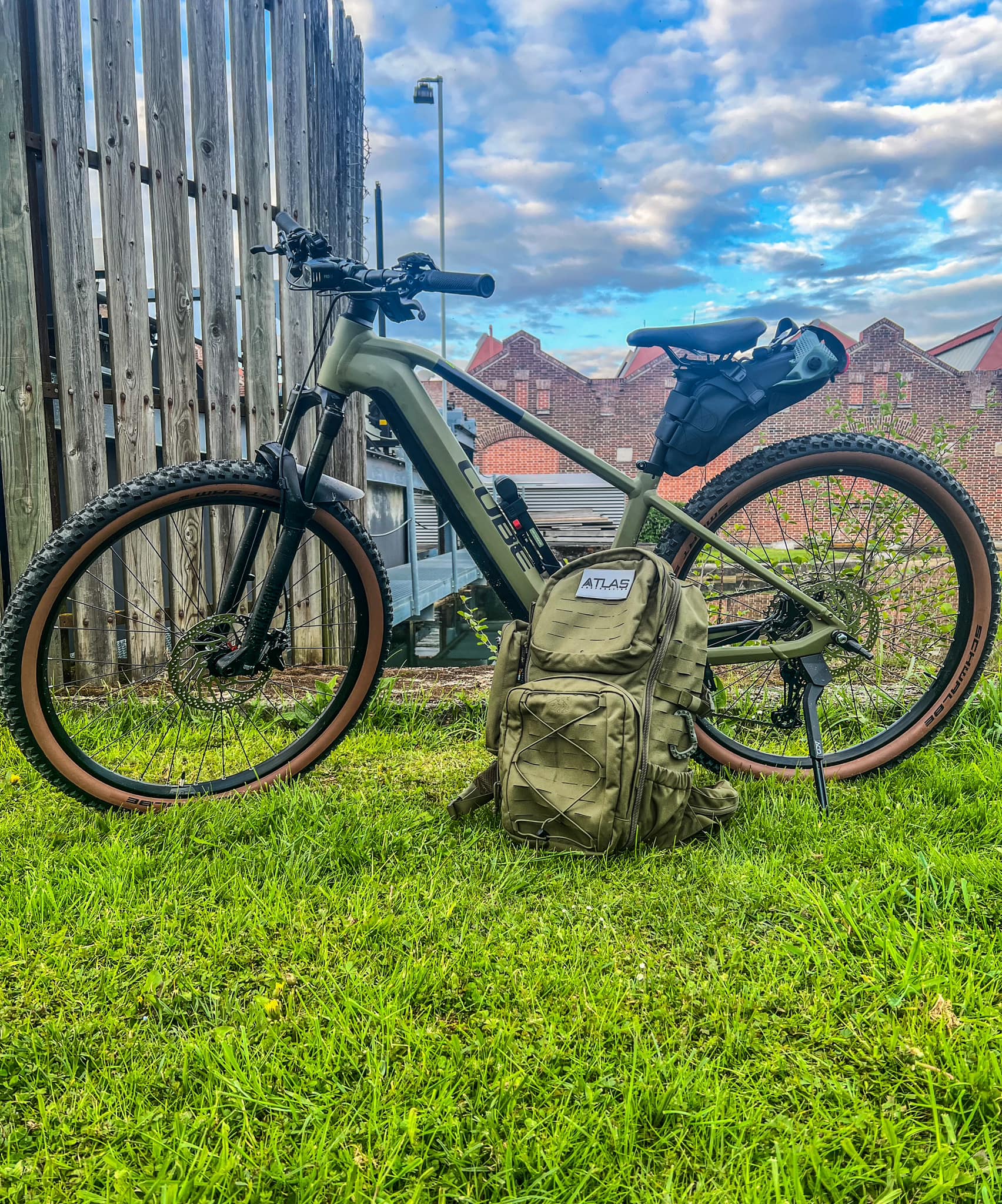 e bike fully unter 20 kg A8 Pro Max eBike, 2000W Power, 52V 70Ah, 200-Mile Range, Gray saison|24H Meet the Heybike Mars Farbe:RAL 6020 Cube Store Chiemsee