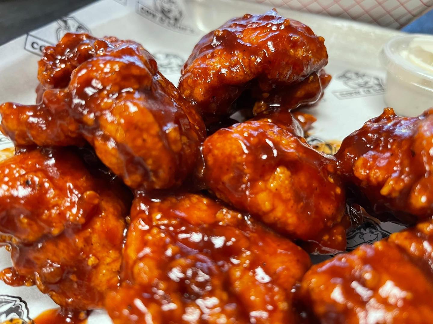 Cajun onion rings and wing deals available | Memphis, TN