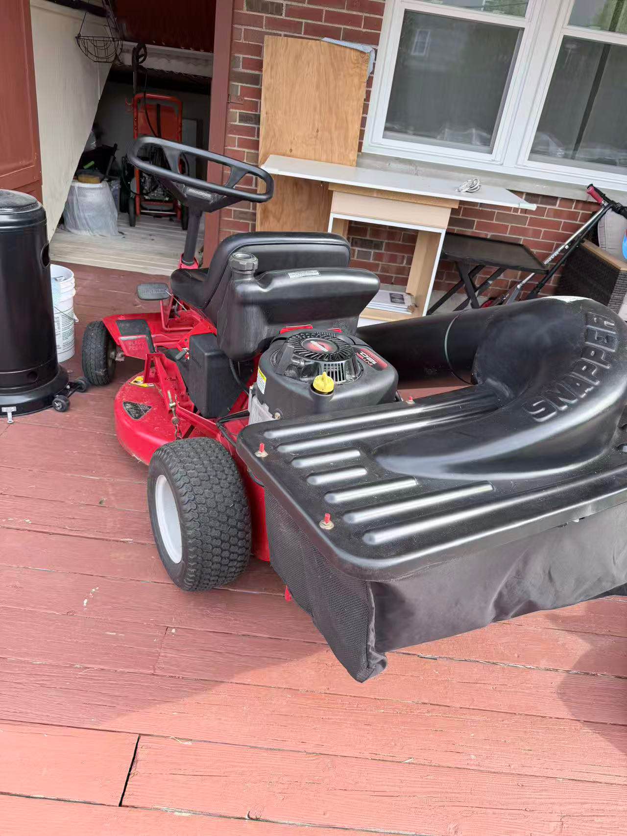 Snapper Hi Vac Riding Mower with Bagger - Lawn Mowers - Clayton ...