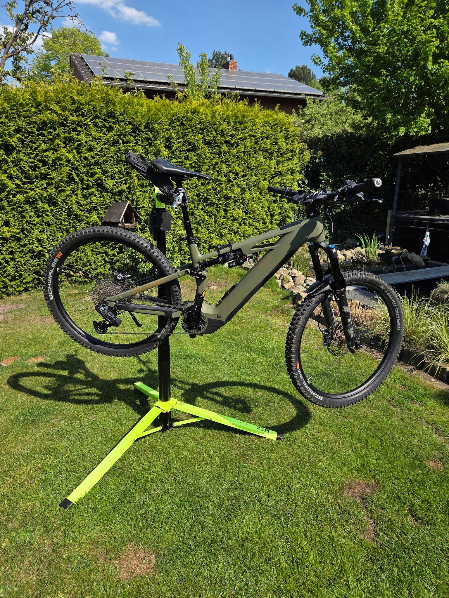 hamax outback fahrradanhänger für 2 Kinder, Farbe Green/Black Baby PIT BIKE Color:Black-blue Pegasus Piazza 28 / Bei korrekter Montage ist