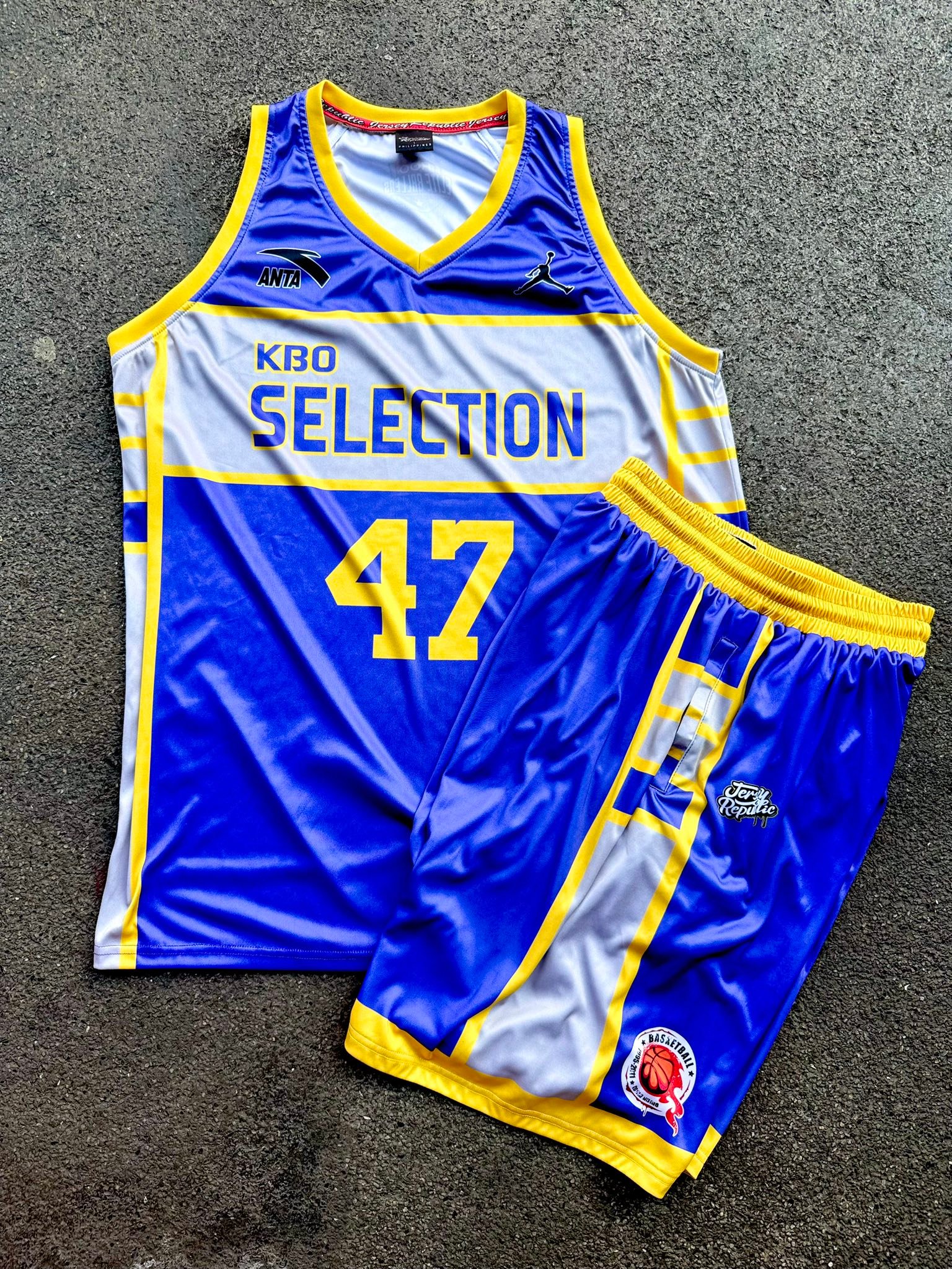 Nobody orders 1,100 jerseys and apparel by accident. Large orders