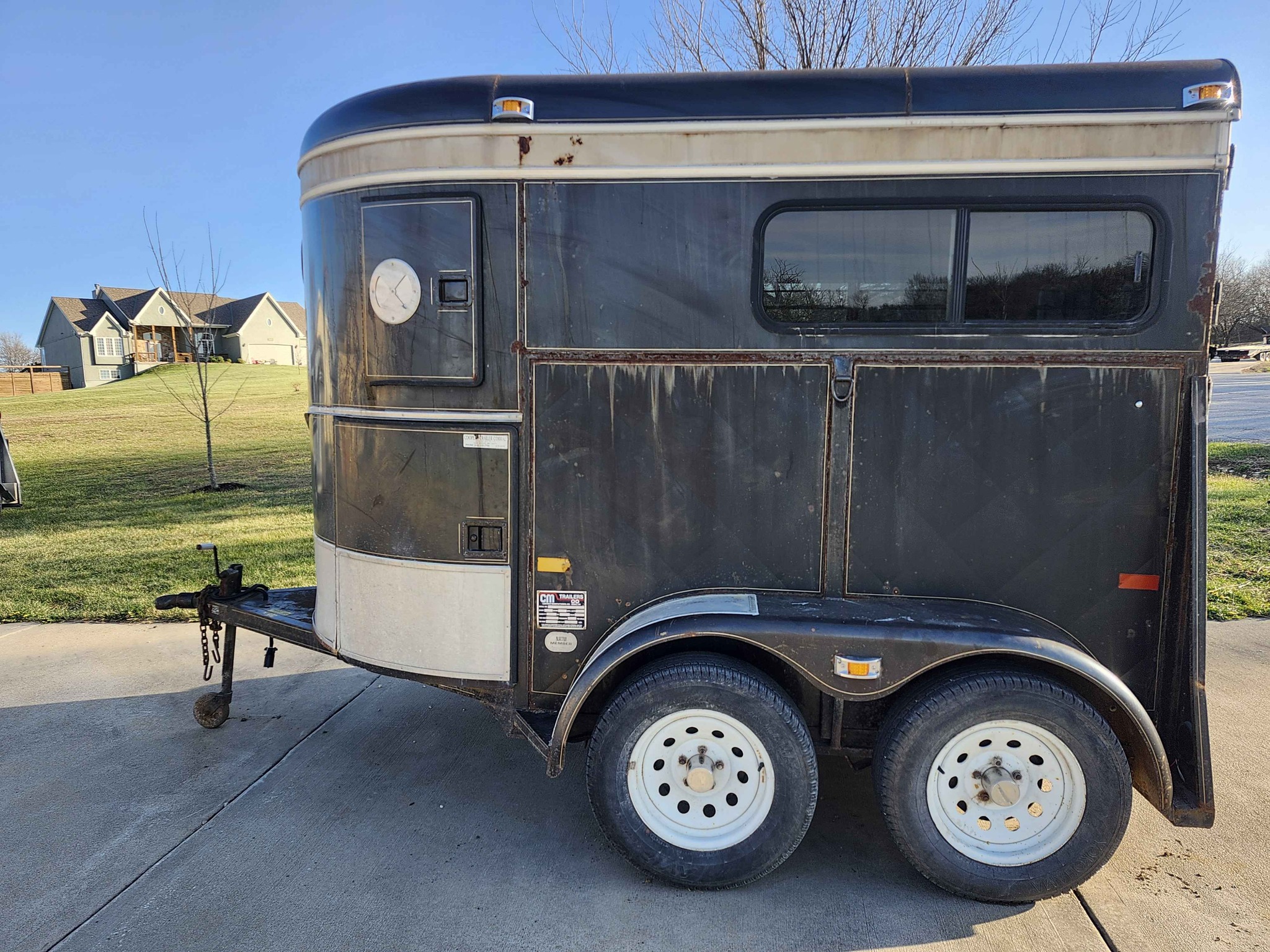 CM 2 horse straight load trailer - Livestock Trailers - Paola, Kansas ...
