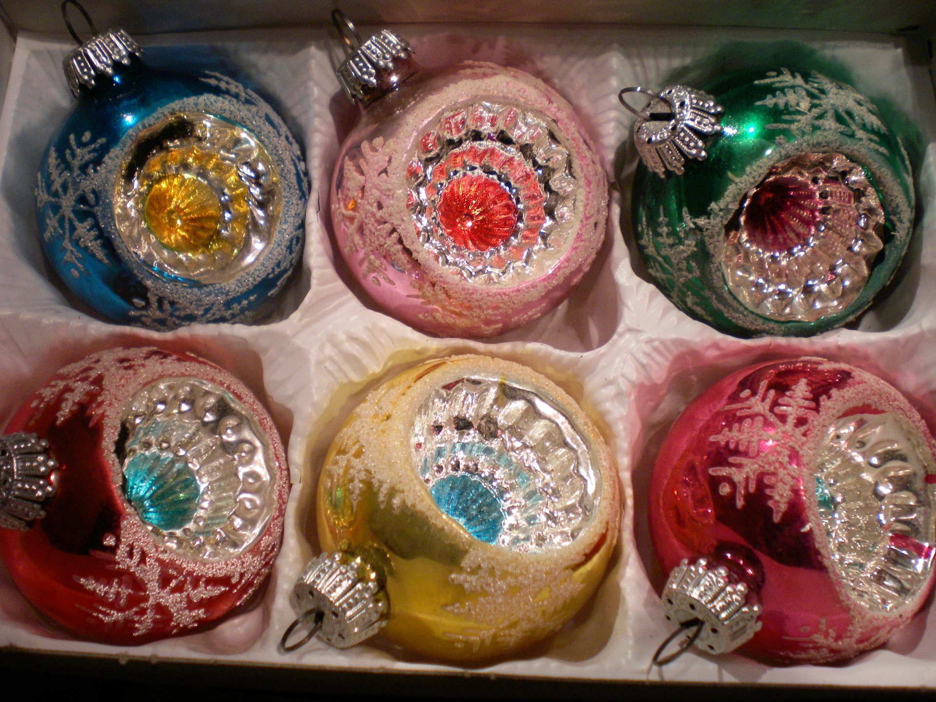 Das - Antike Christbaumkugeln