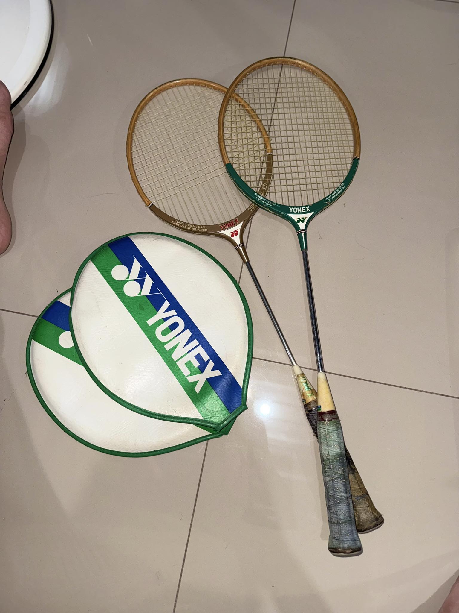 Vintage Yonex B700 Lucky Seven wooden frame (rare) . Pm me