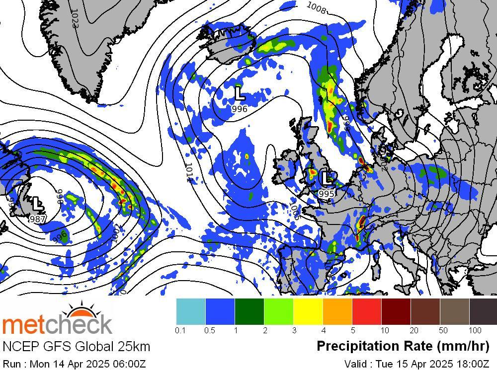 Metcheck - WHEN IS A PLUME A PLUME? Some heavy rain moving... | Facebook