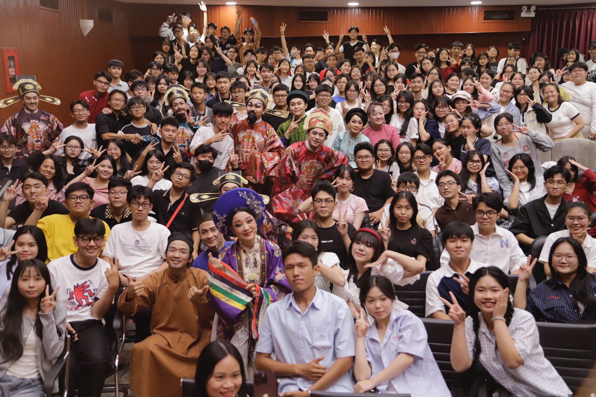Kịch Idecaf - Kịch Idecaf added a new photo.