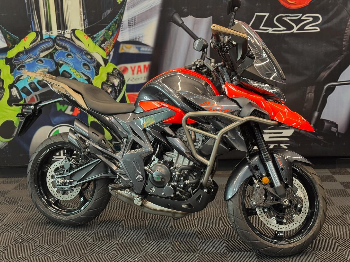 とも 🔥 Zontes T350 • Zero KM —————— 🛠️ Especificações • Potência de