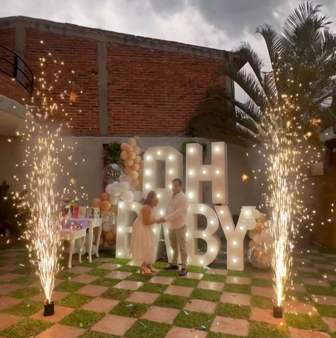 Renta de letras gigantes iluminadas. 4691077131