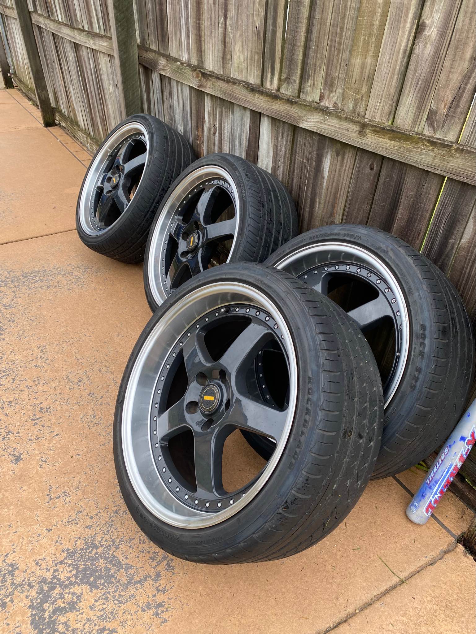 Staggered rep Simmons - Car Wheels, Tires & Parts - Marsden | Facebook ...