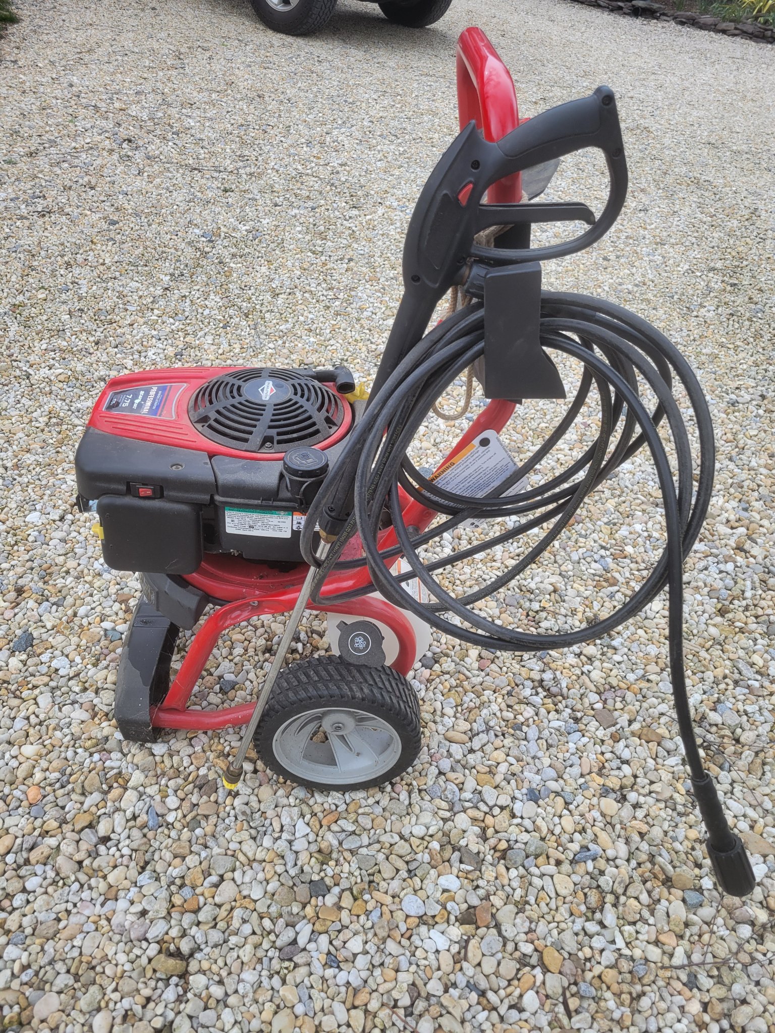 Troy Bilt Power Washer 2700 PSI Briggs and Stratton 175 cc Motor ...