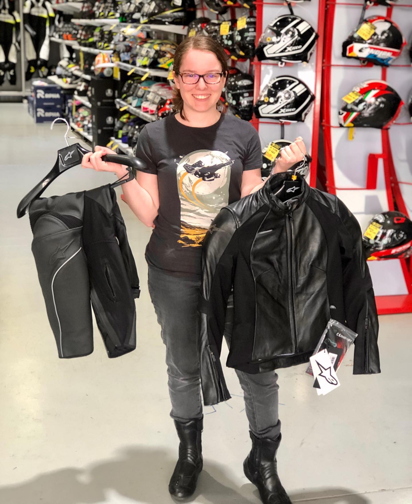 RACE and ROAD - 🙋🏻‍♀️Grom riding Margaret came to visit us... | Facebook