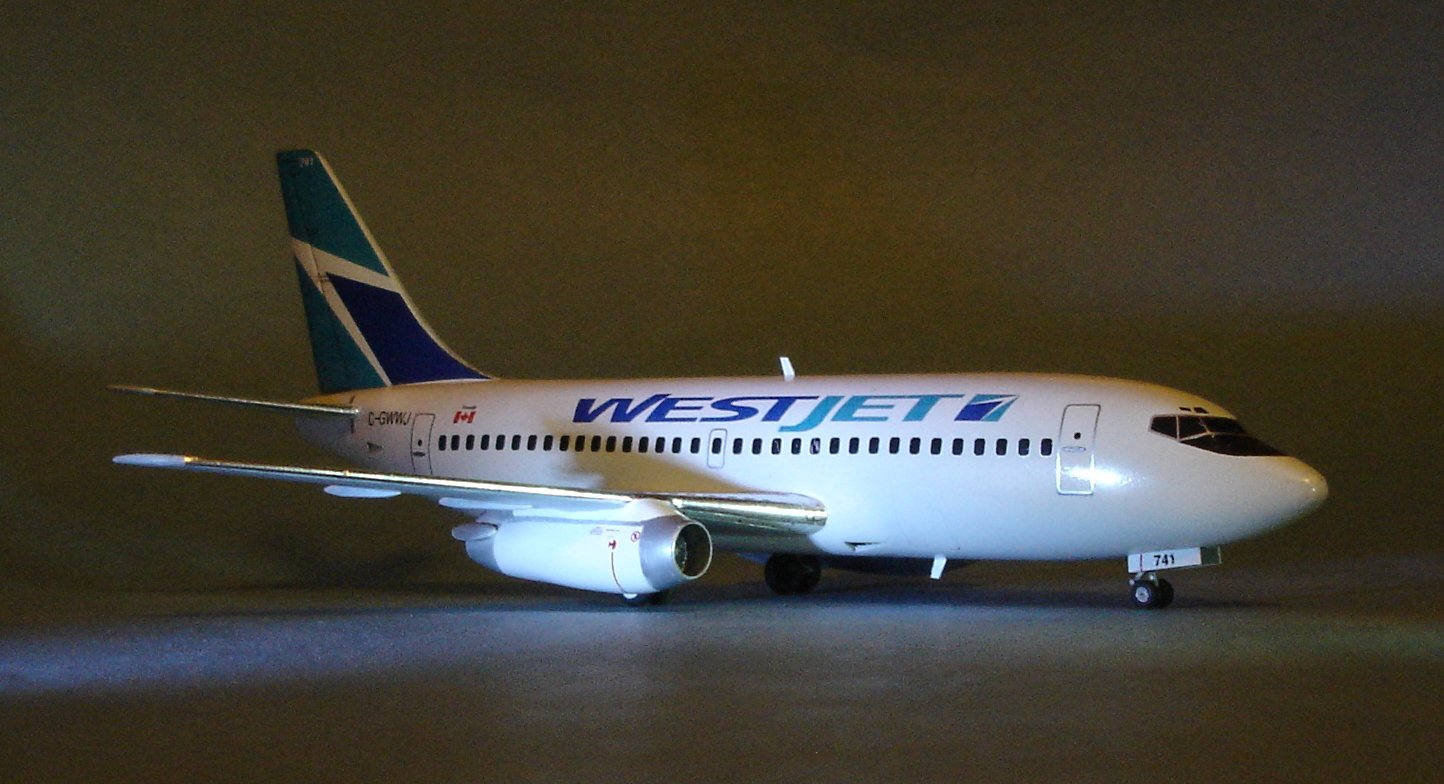 an old 1/144 scale Airfix 737-200 with BraZ resin engines and J