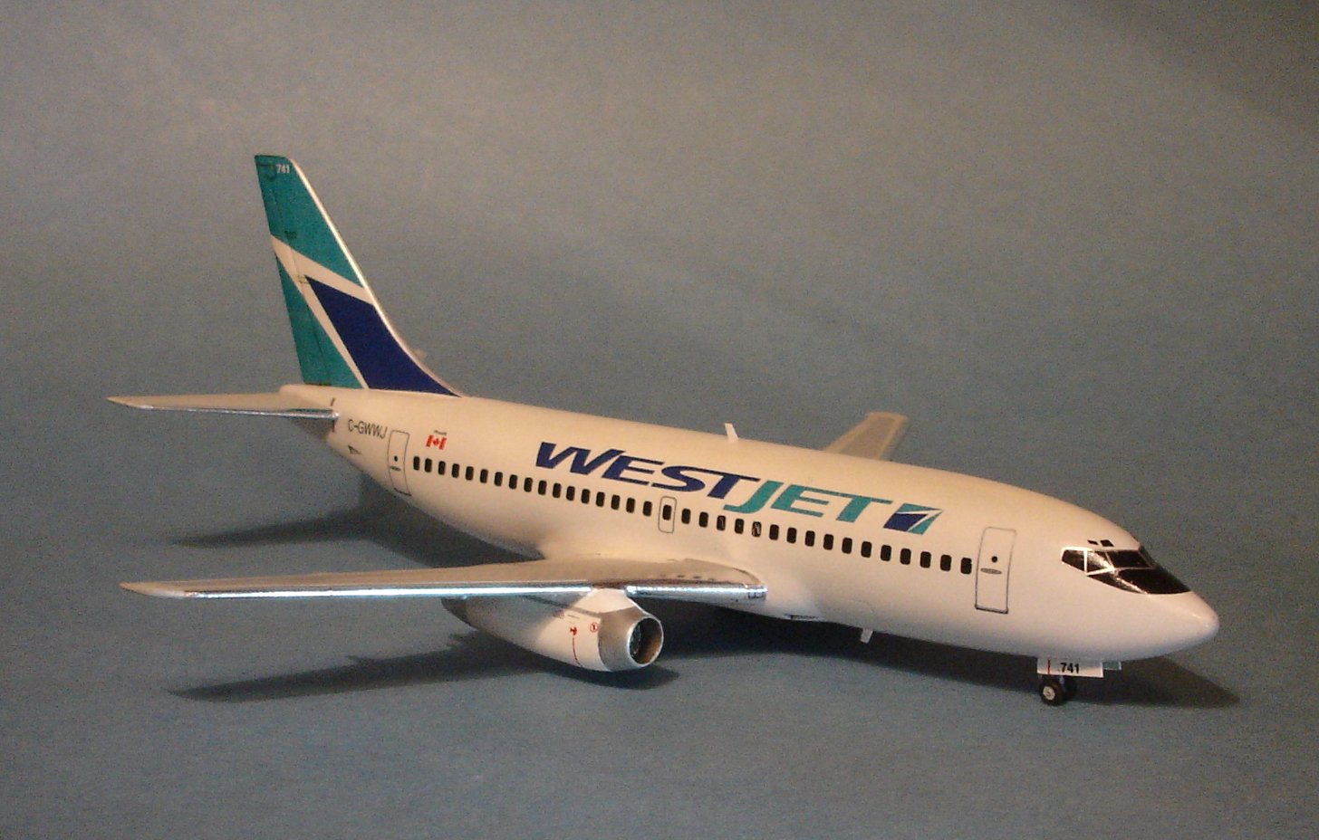 an old 1/144 scale Airfix 737-200 with BraZ resin engines and J