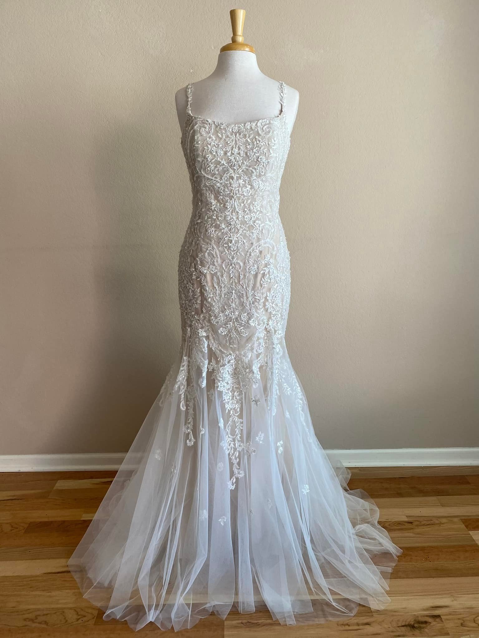Now in stock 👰‍♀️ Bridal & formal boutique in Osage Beach To make an appointment: 573-286-4491