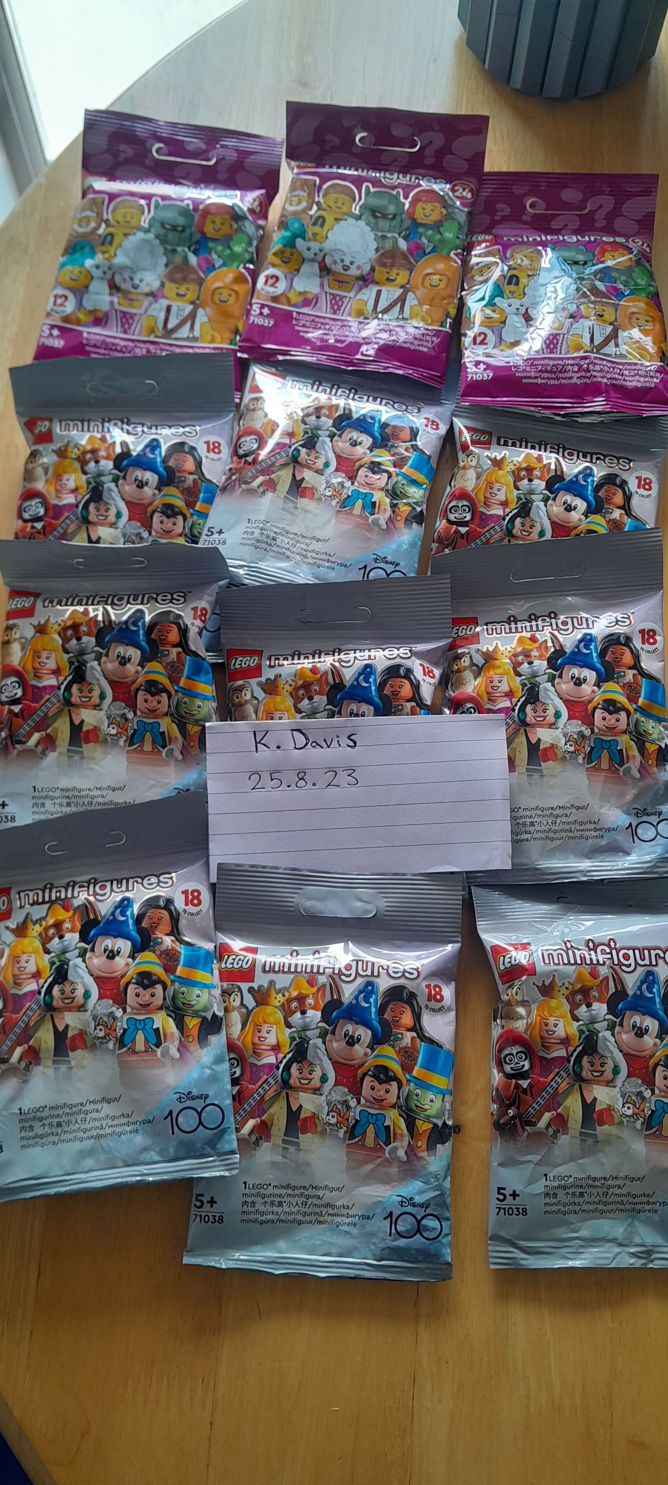 SALES POST Disney 100 minifigures, Pinocchio Dr Facilier × 2