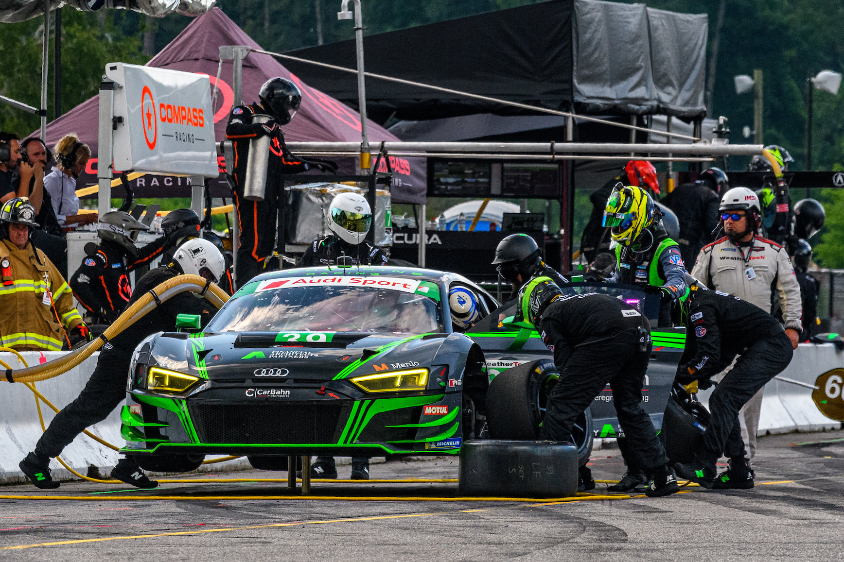 TEAMWORK 🤜🤛 The Carbahn Autoworks crew... - Peregrine Racing | Facebook