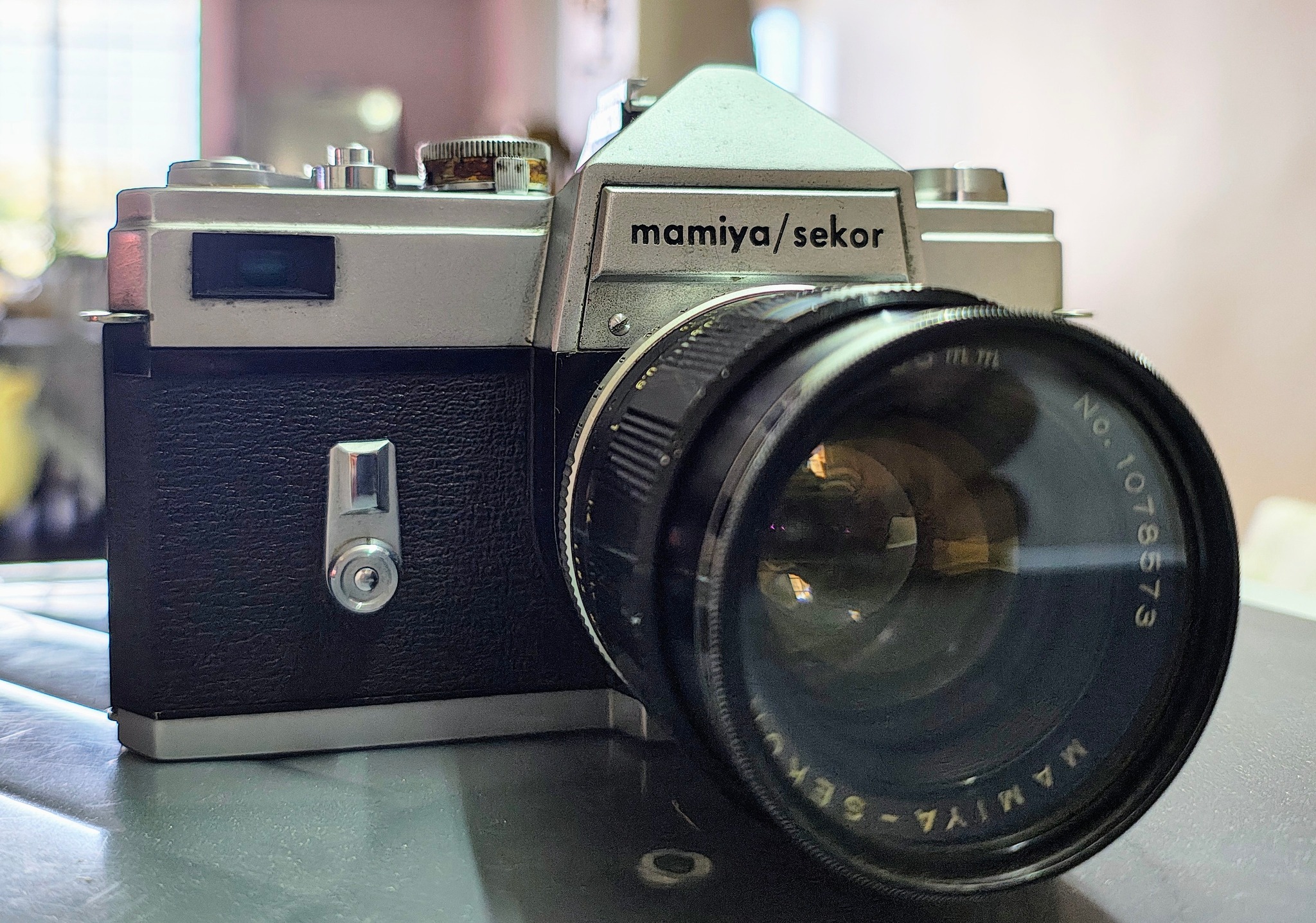 I have this Mamiya 35 S (I think). Though it's got a Mamiya-Sekor