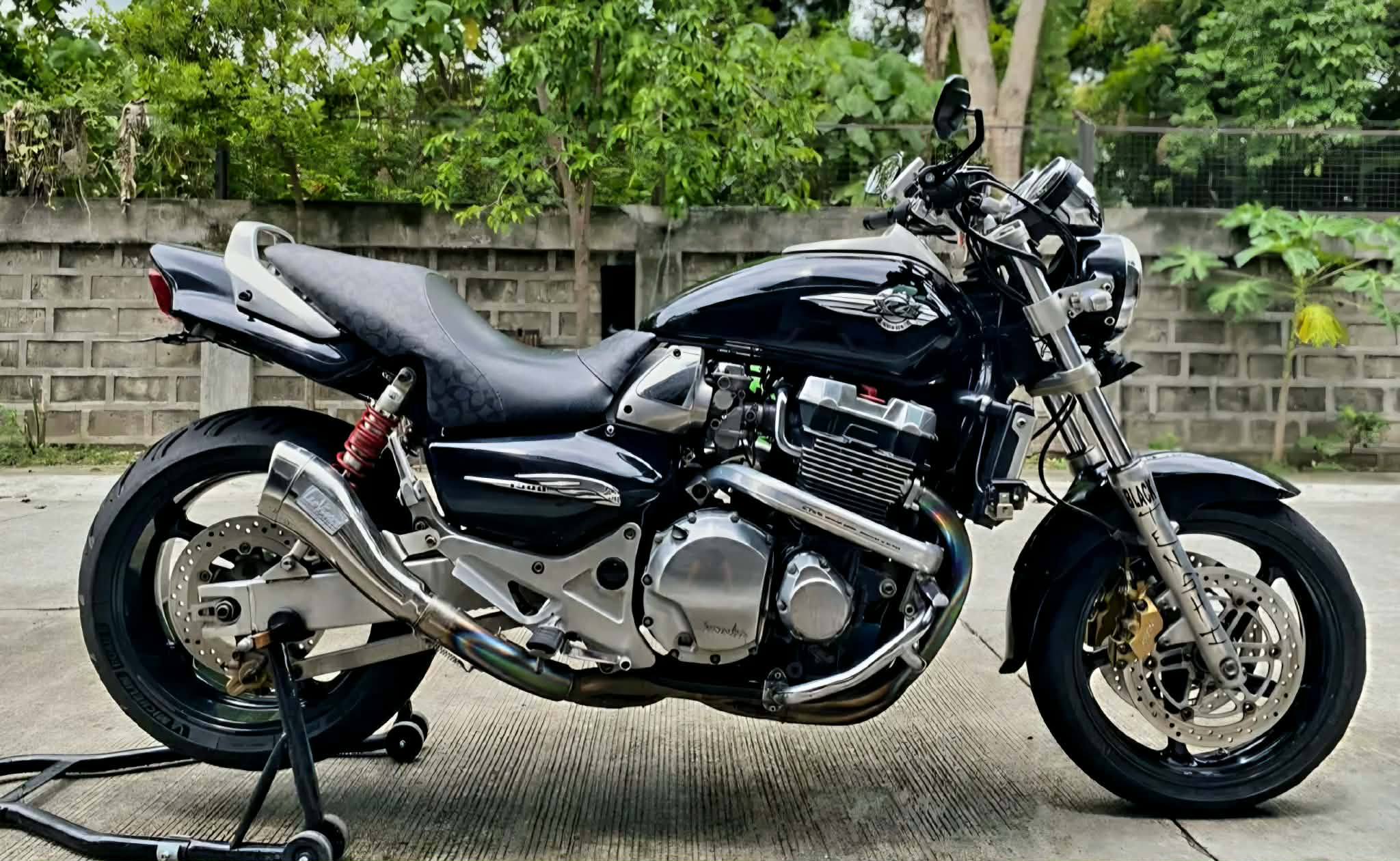 Honda CB1300 X4(Well Maintained)