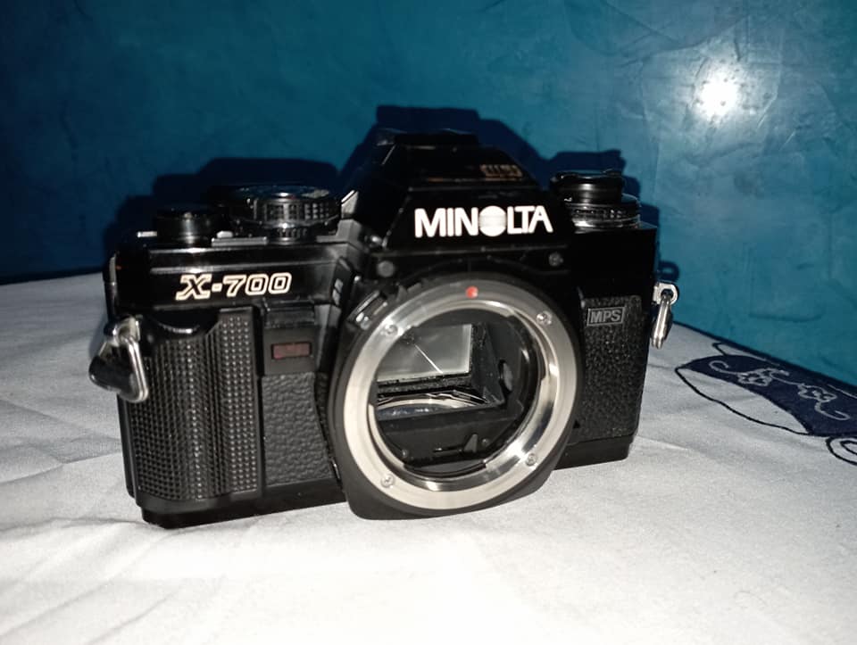 Minolta X700 camera review with 28mm lens