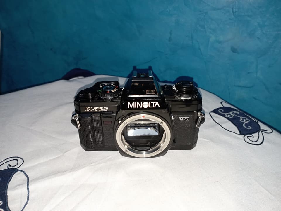 Minolta X700 camera review with 28mm lens