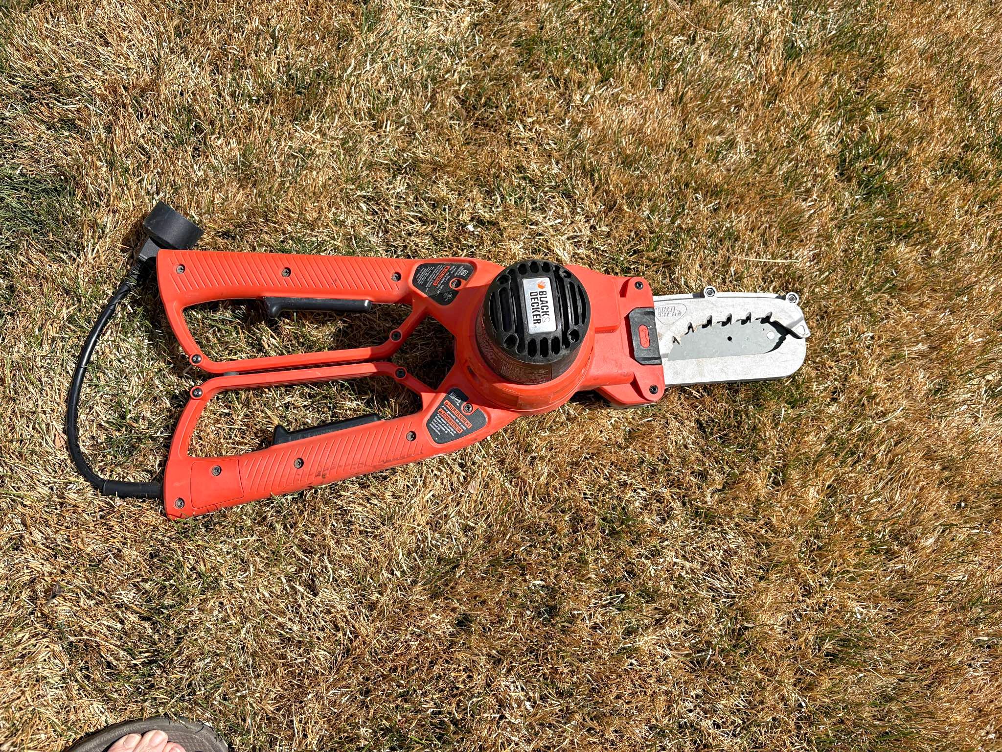 BLACK+DECKER LP1000 Alligator Lopper - Hedge & Weed Trimmers - Fruita ...