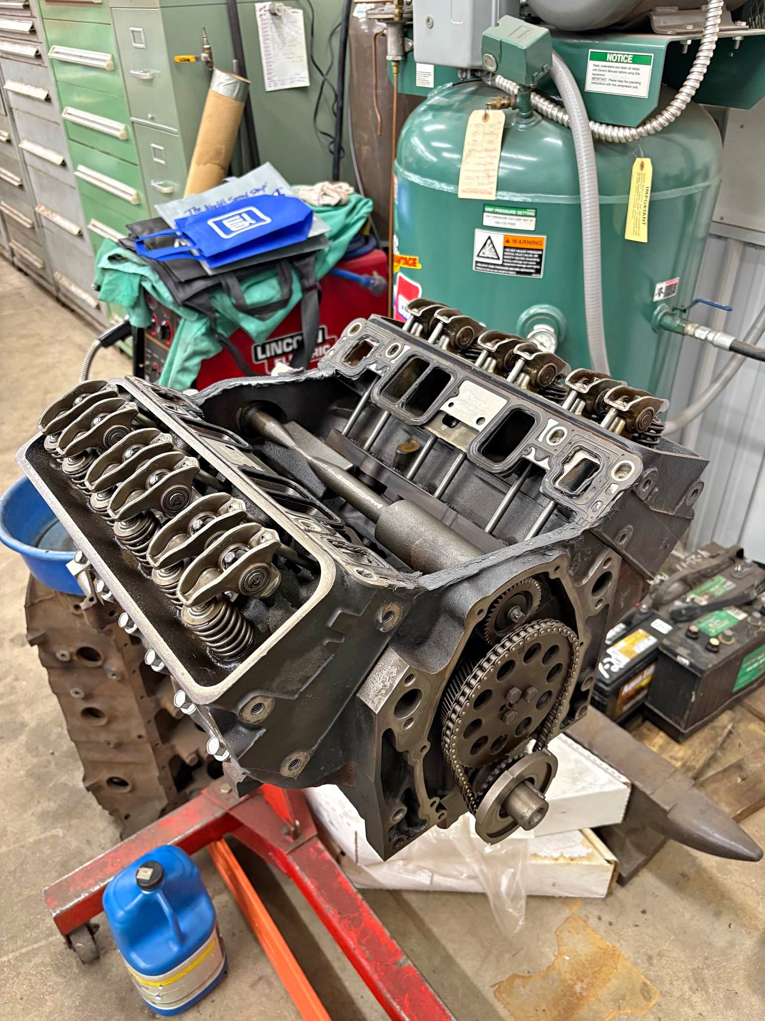 6.0 LS Engine with fuse box and ECM - Car Engines & Engine Parts ...