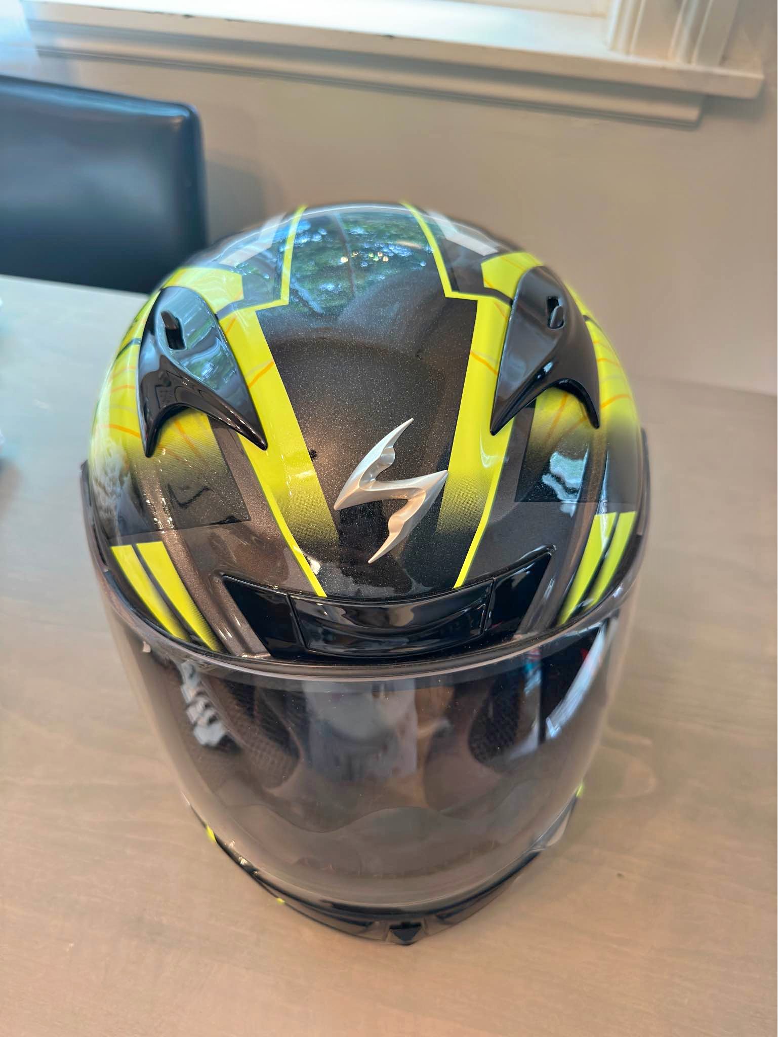 scorpion bandit helmet EXO profile shell has been aerodynamically tuned for motorcycle riding Scorpion Bandit - Open Face