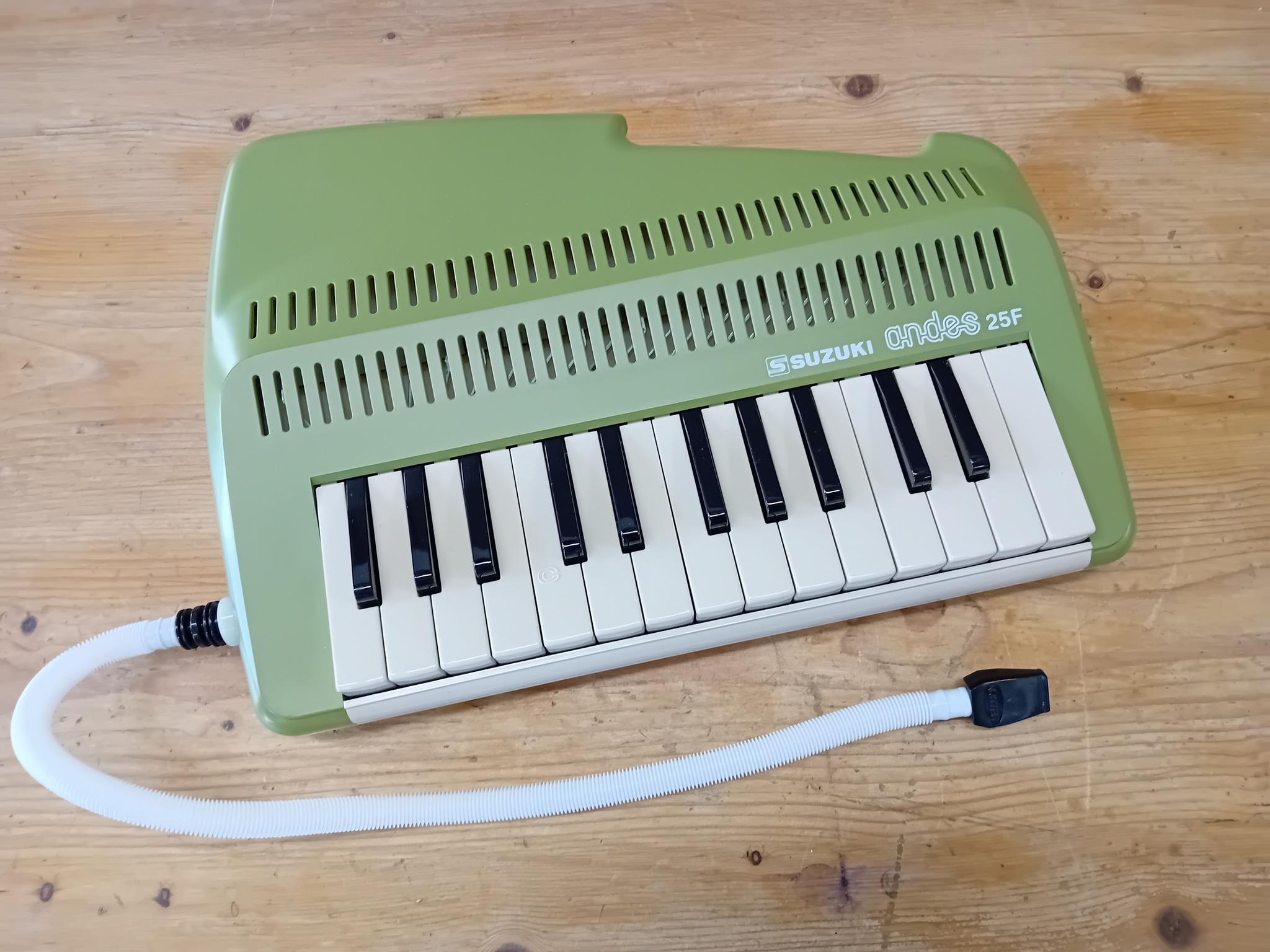 Suzuki Andes 25F melodica for sale