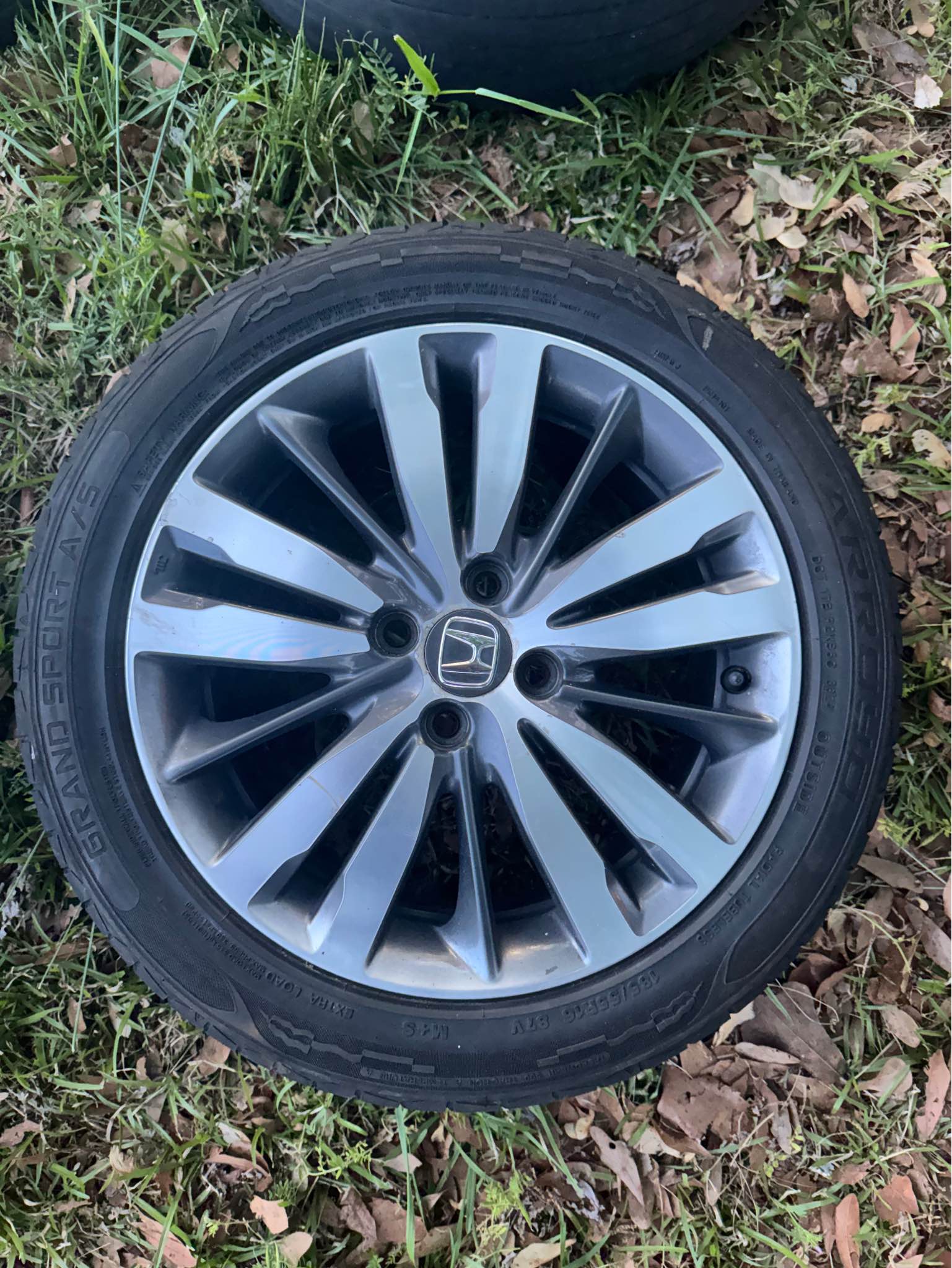 2015 Honda Fit EX wheels - Car Wheels, Tires & Parts - Iva, South ...