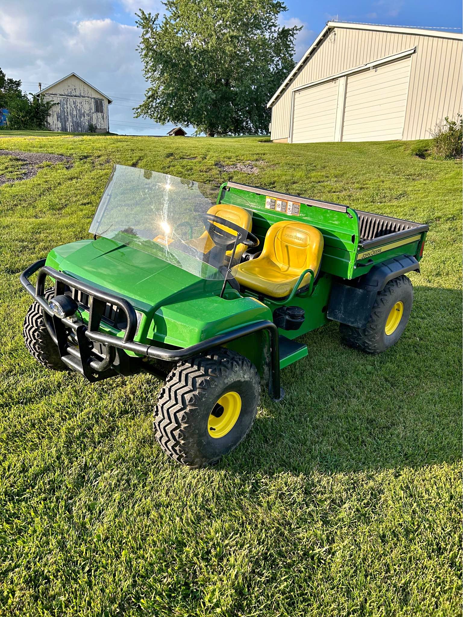 2023 John Deere 4x2 w diff lock TS
