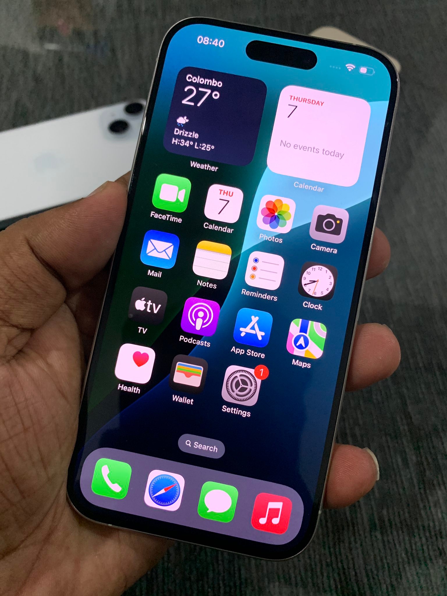 Apple iPhone 15 Pro 512gb White titanium Condition 100% Battery 