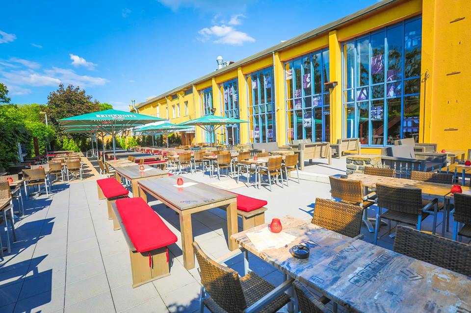 Factory Bottrop - Biergarten-Wetter & Factory-Buffet ☀️ ️...