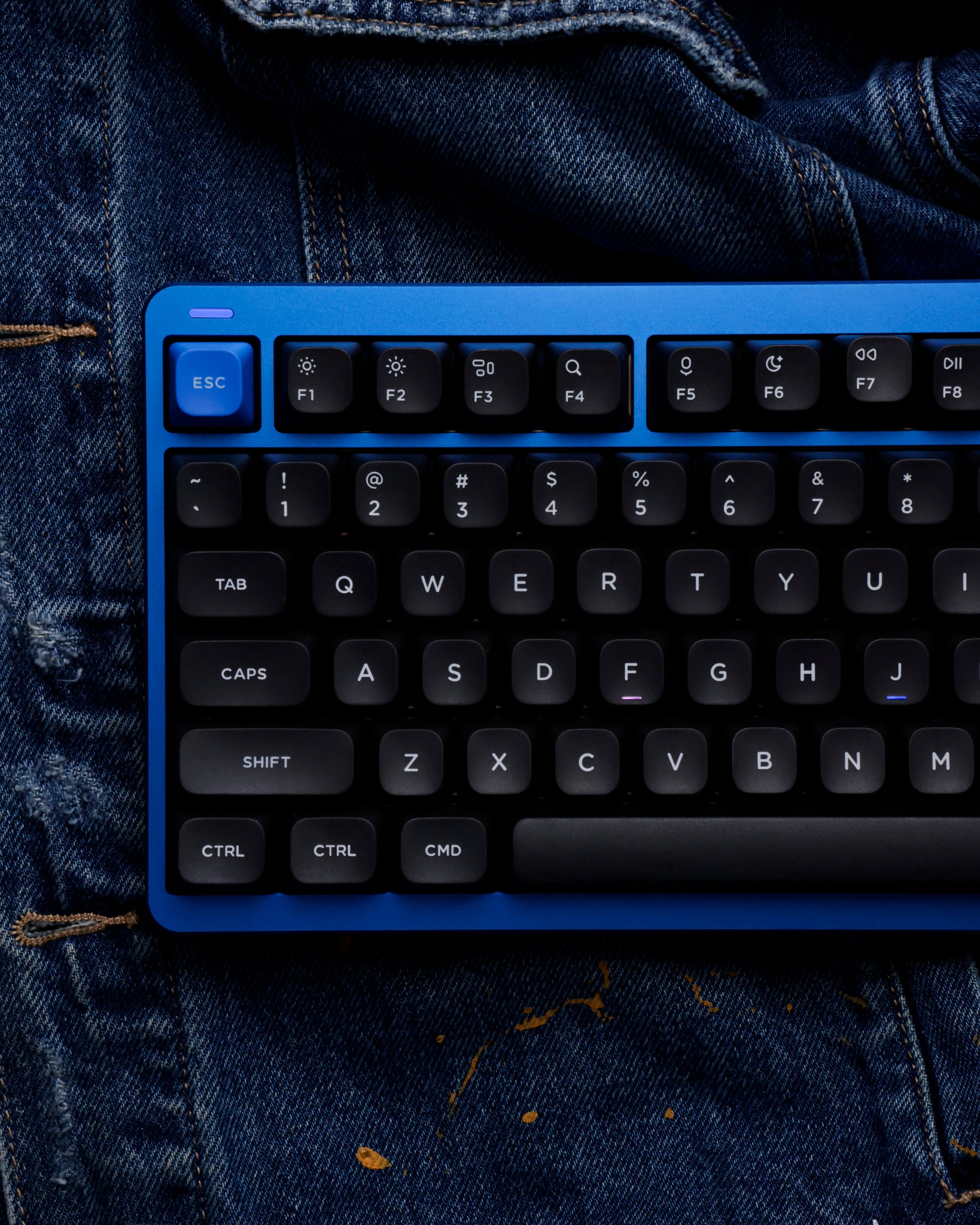 Nuphy Gem80 keyboard in soothing blue