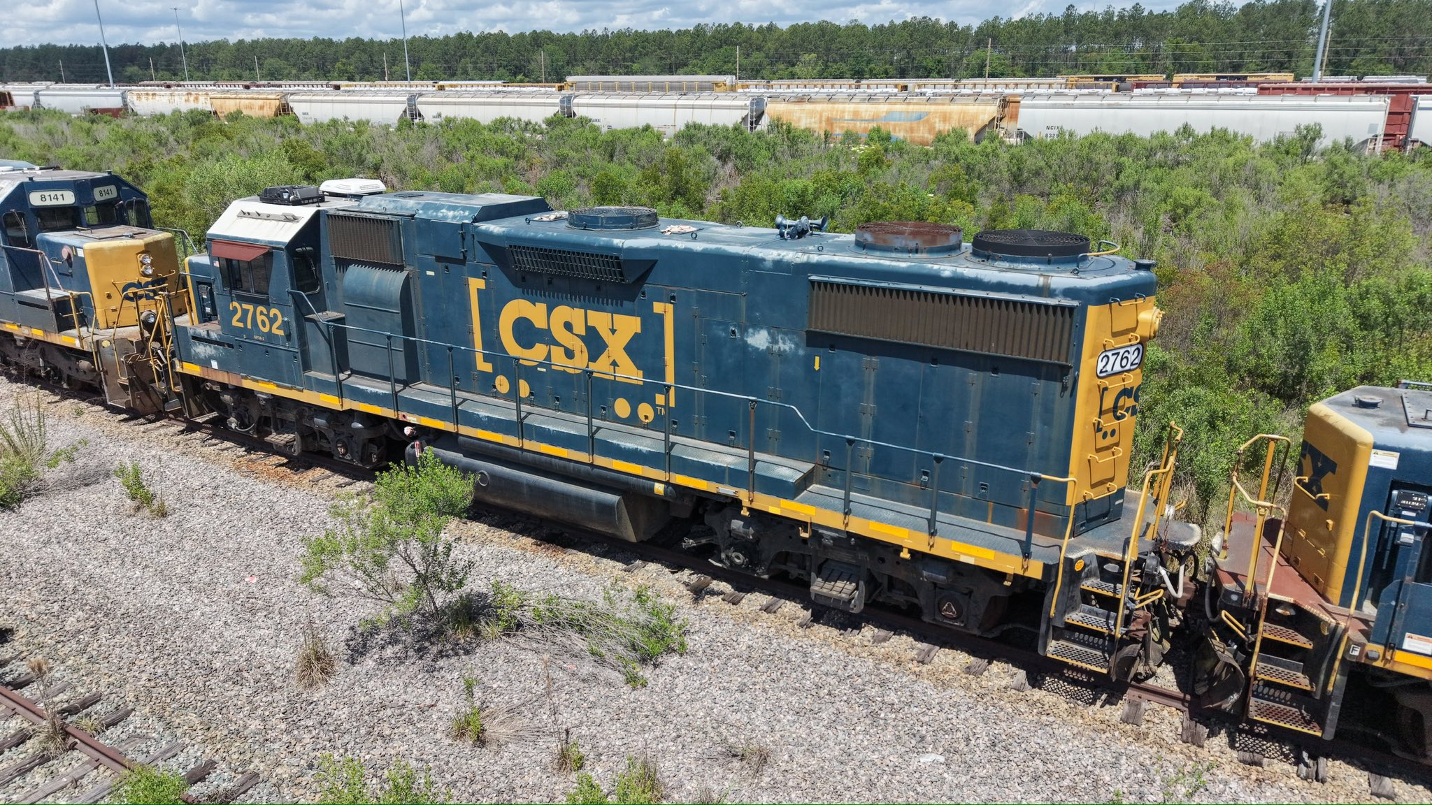 r.r.y.y様 CSX gp38-2 locomotive sales update